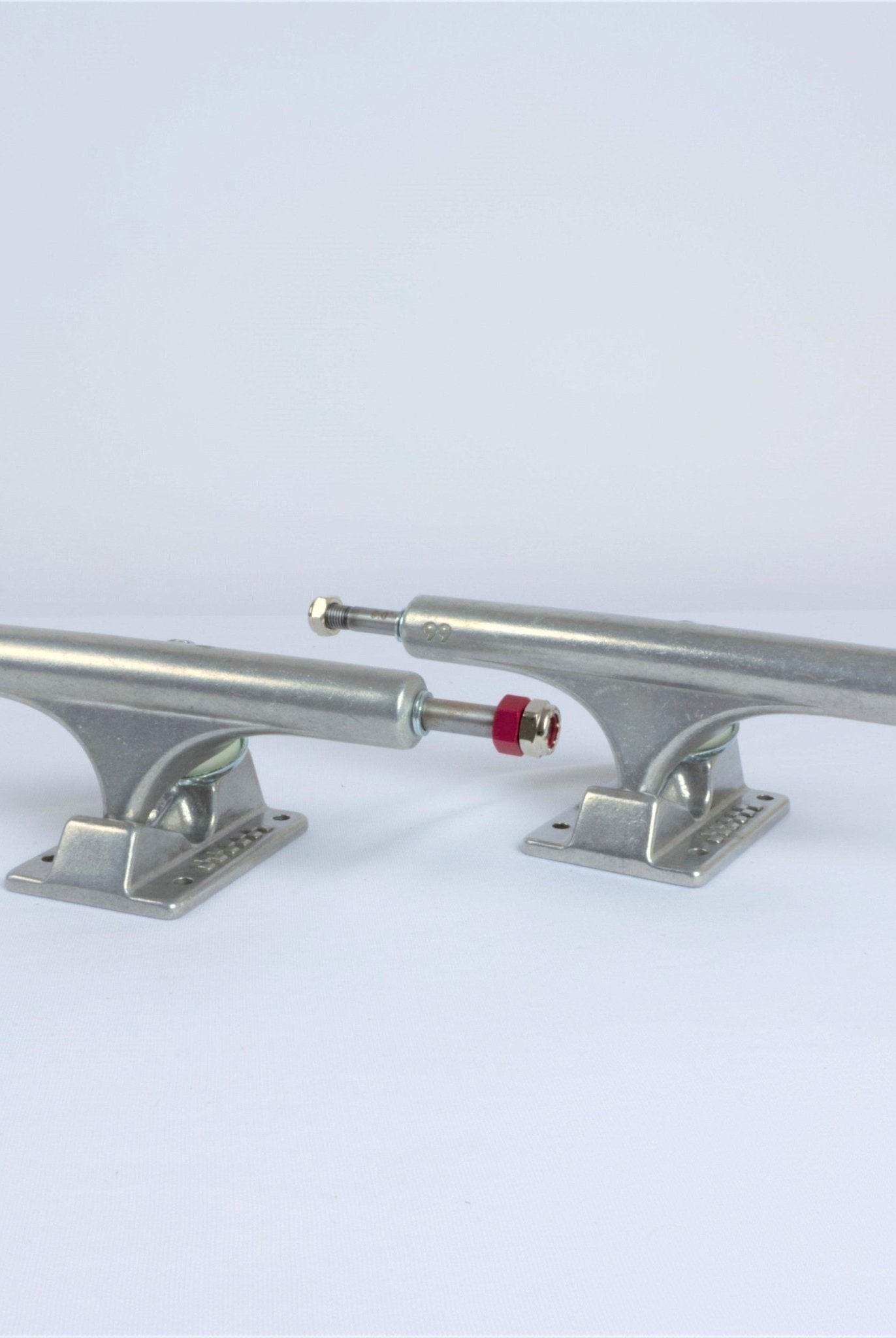 Ace 60 af1 skateboard trucks - raw finish - 8.75 pair silver skateboard