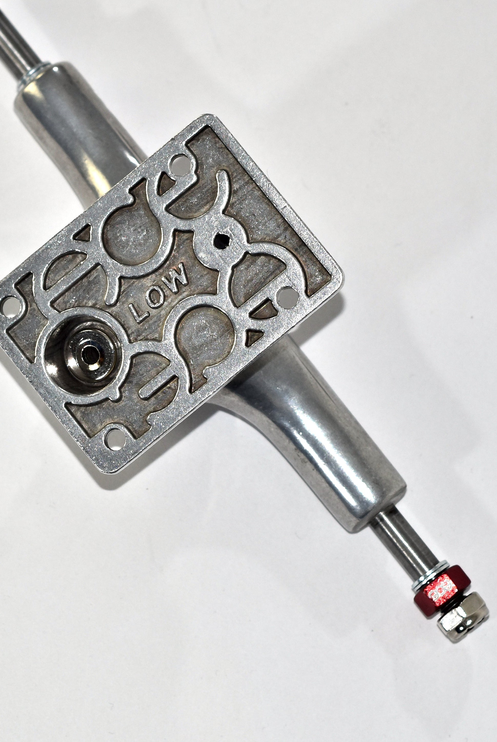 Ace 66 af1 hollow skateboard trucks - raw - 9.00 metallic skateboard truck