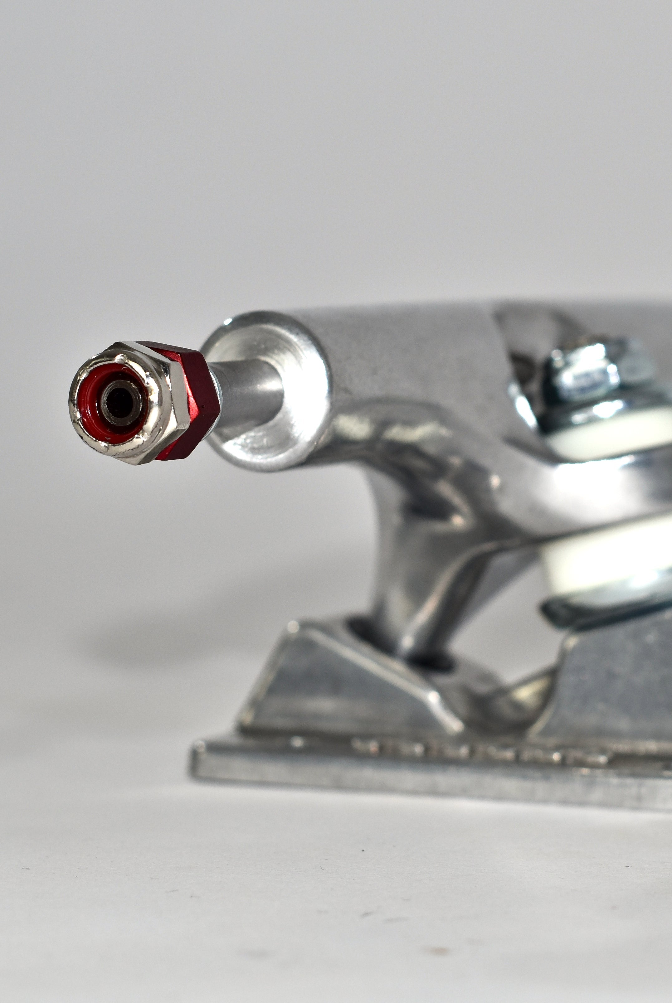 Ace 66 af1 hollow skateboard trucks - raw - 9.00 skateboard truck visible