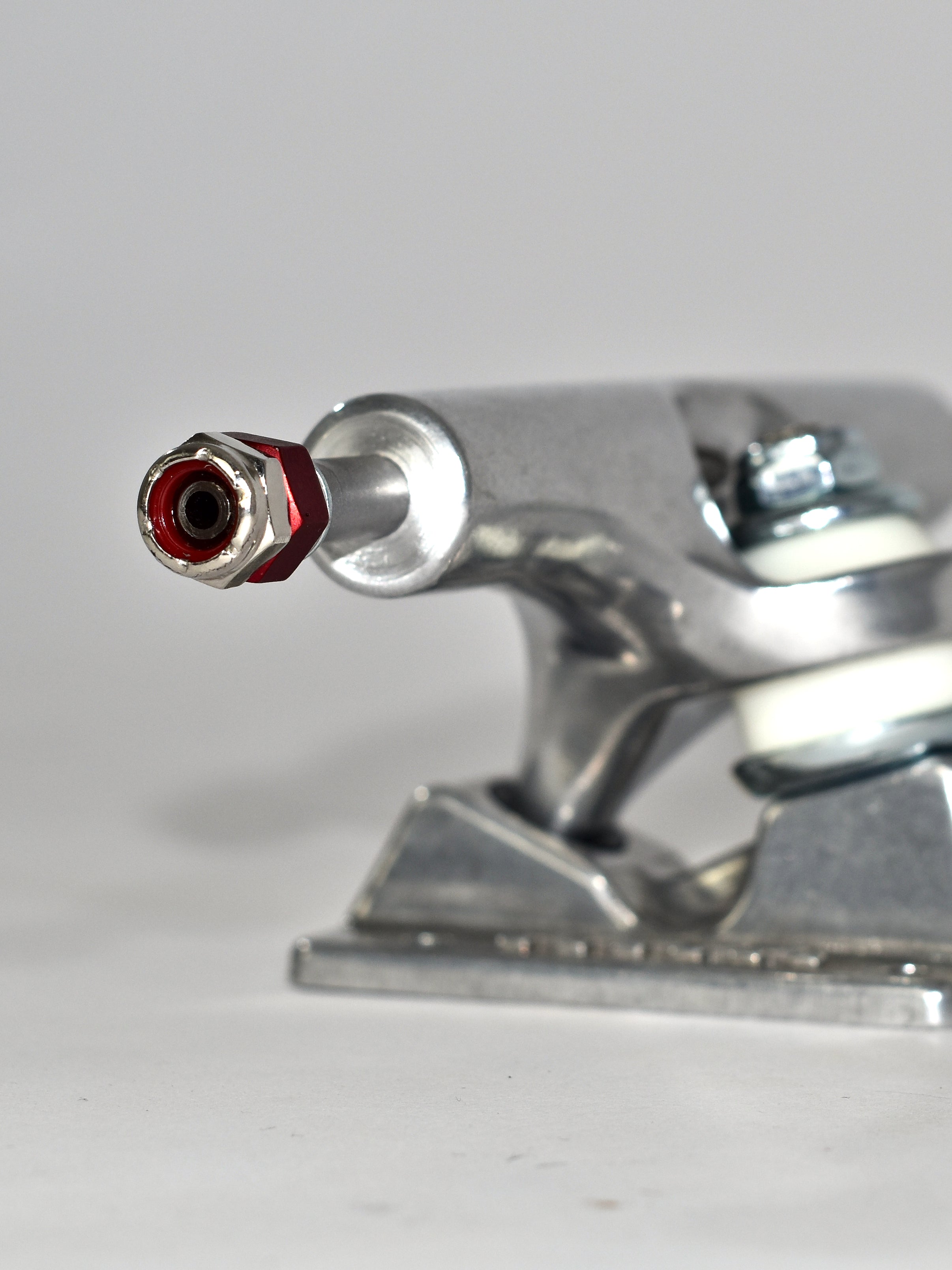 Ace 66 af1 hollow skateboard trucks - raw - 9.00 skateboard truck visible