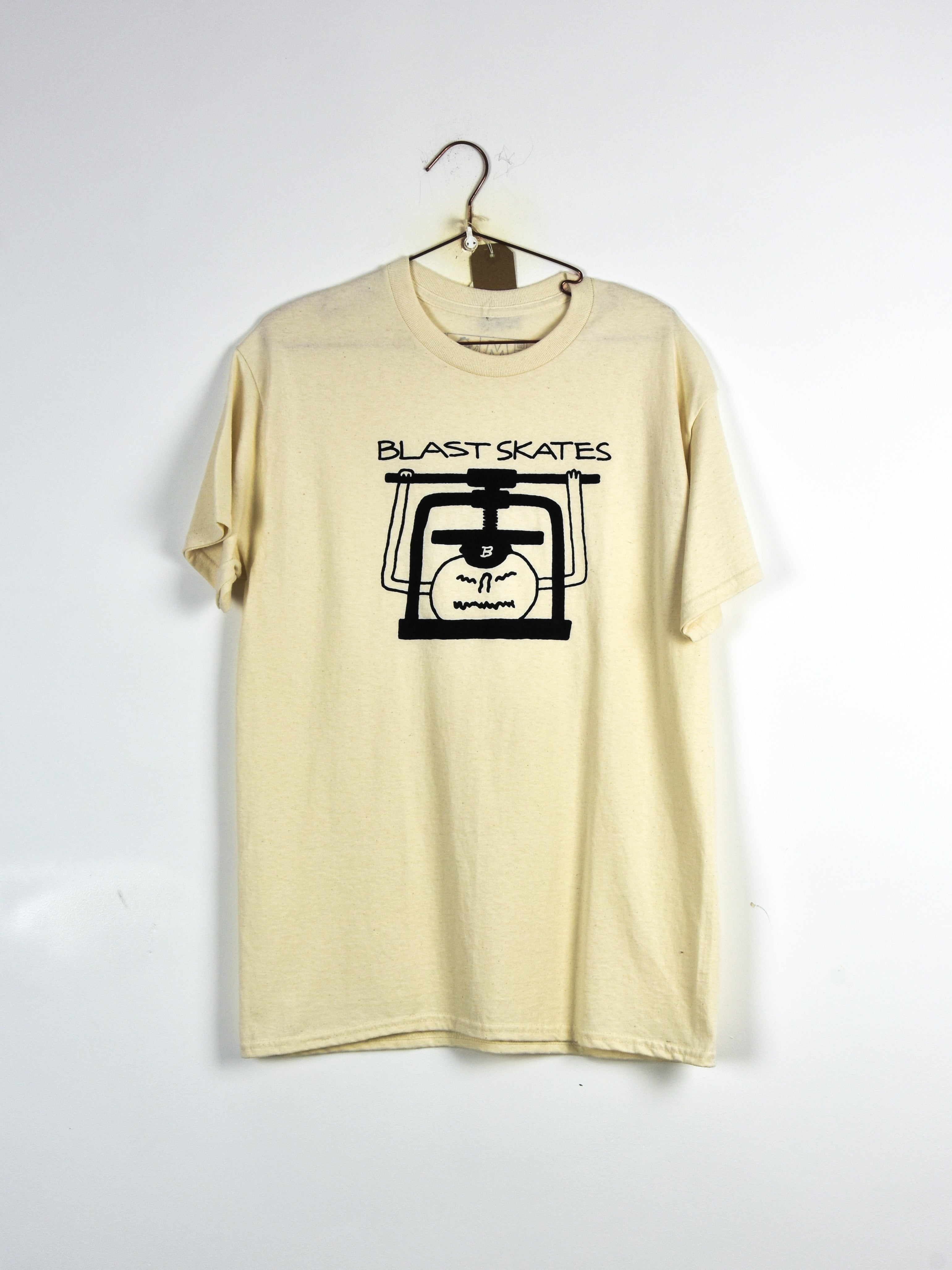 Blast skates - masher tee - sand - medium last cream-colored t-shirt blast