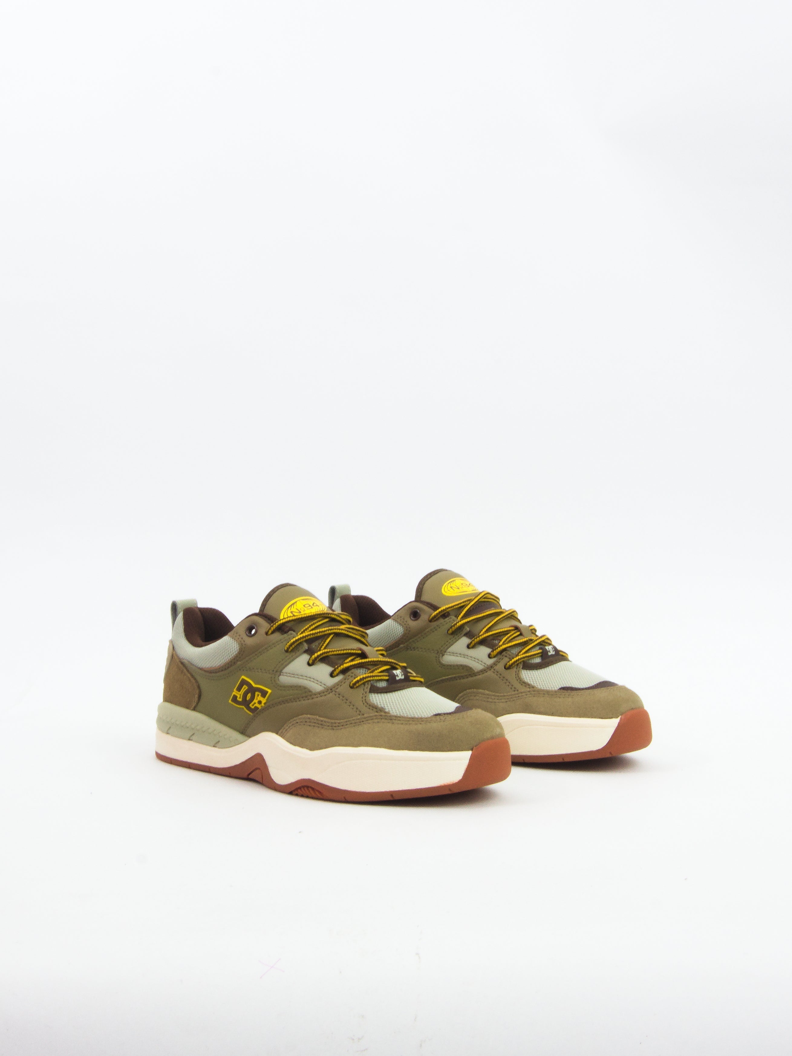 Dc shoes - ascend skate - brown gum