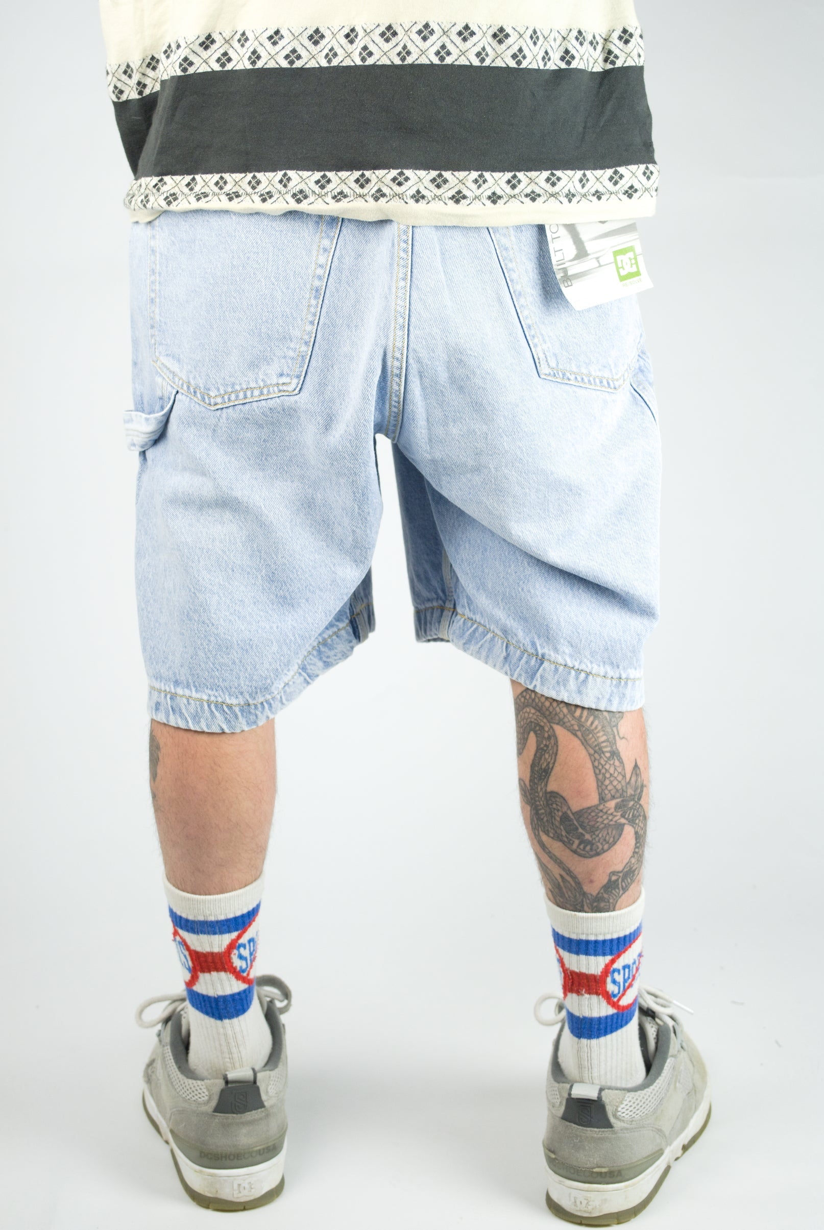 Dc shoes carpenter 22’’ denim shorts for men light wash blue