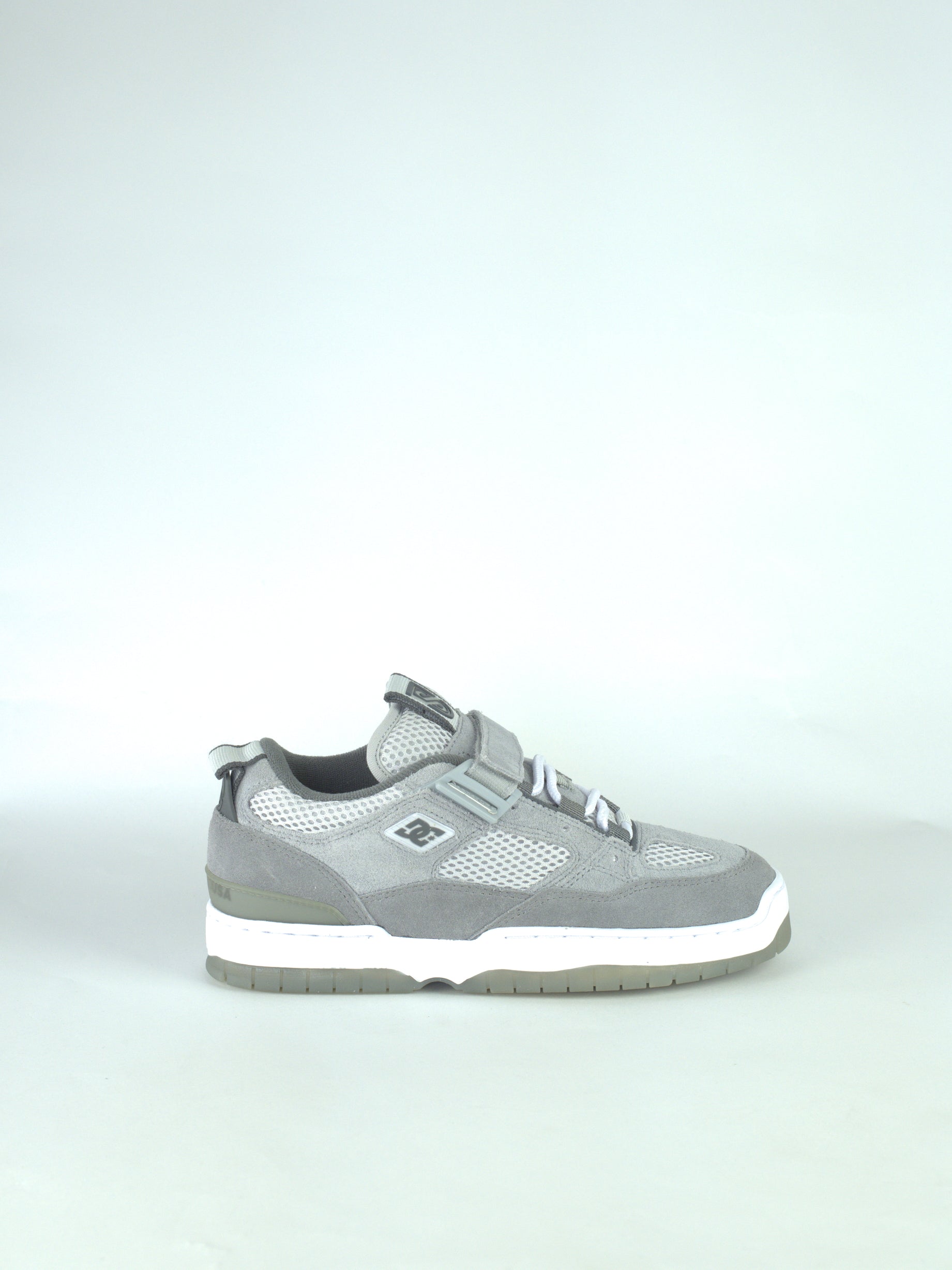 9.5 dc shoes - js1 john shanahan pro skate shoe - grey / last one uk only gray white athletic