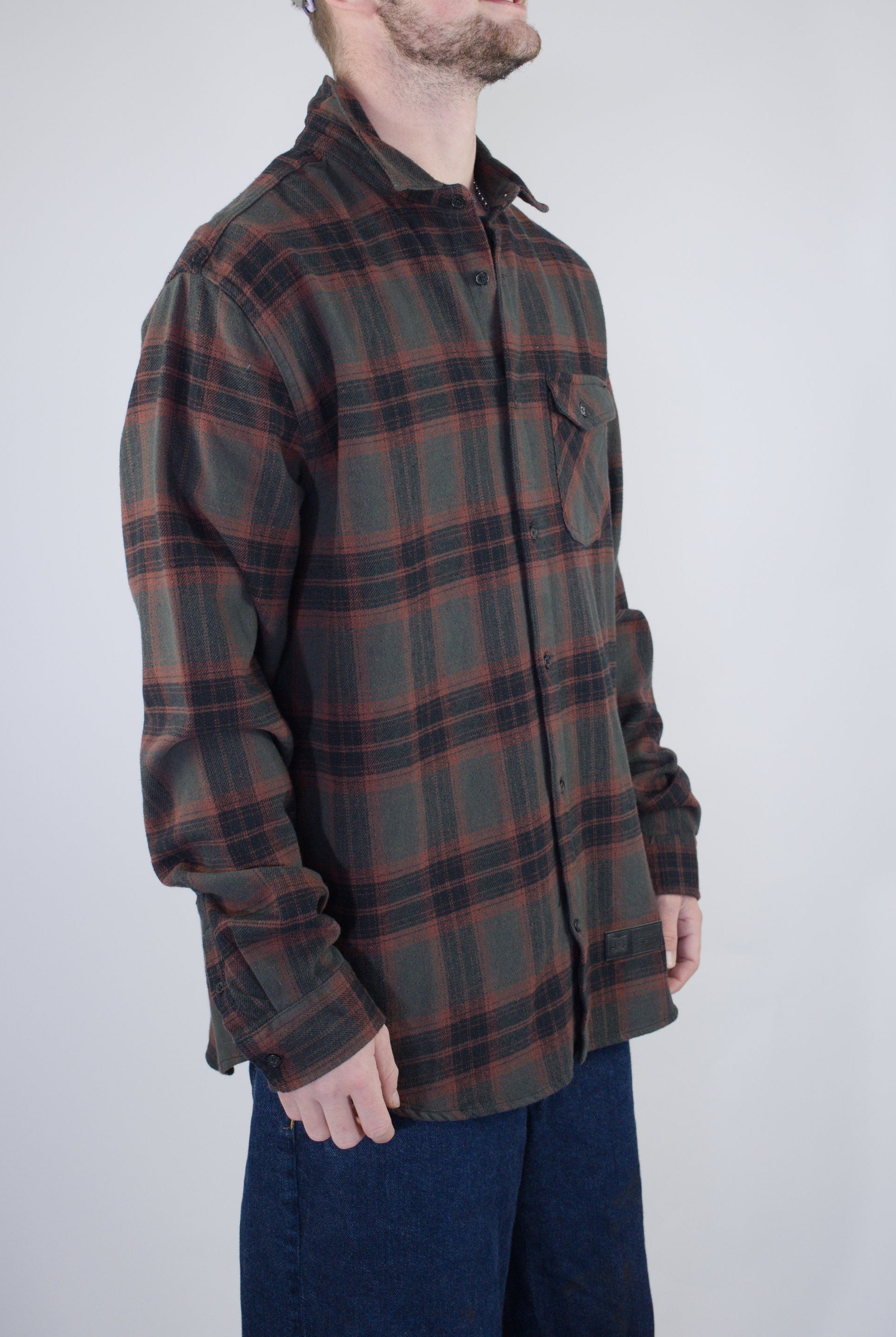 Dc shoes - marshal flannel shirt - heather grey / red plaid flannel button-up