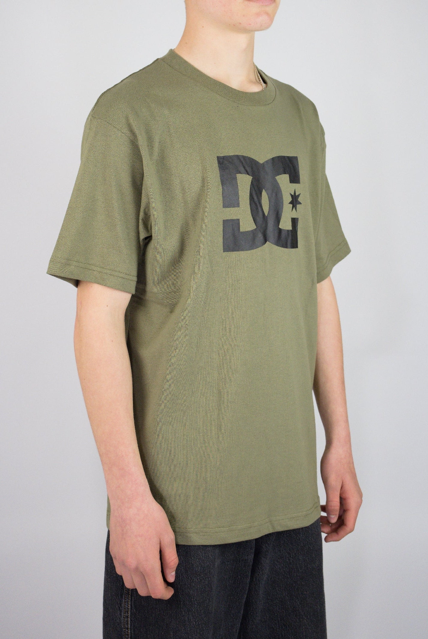 Dc shoes - star tee shirt - deep lichen green