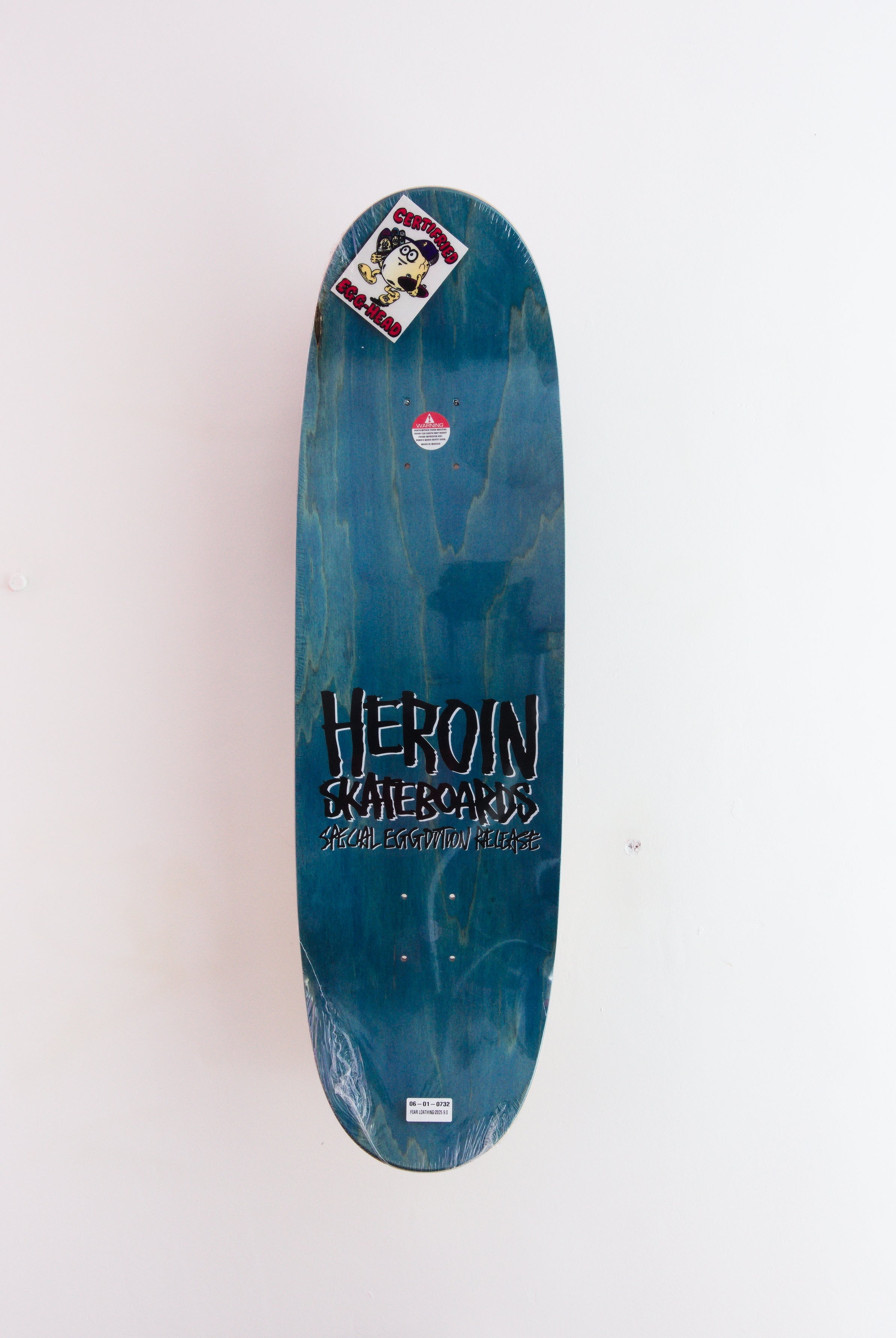 Heroin skateboards - ’fear & loathing in las veggas’ egg shaped skateboard deck - 9.00 x 32.00 14.1 black / gold foil