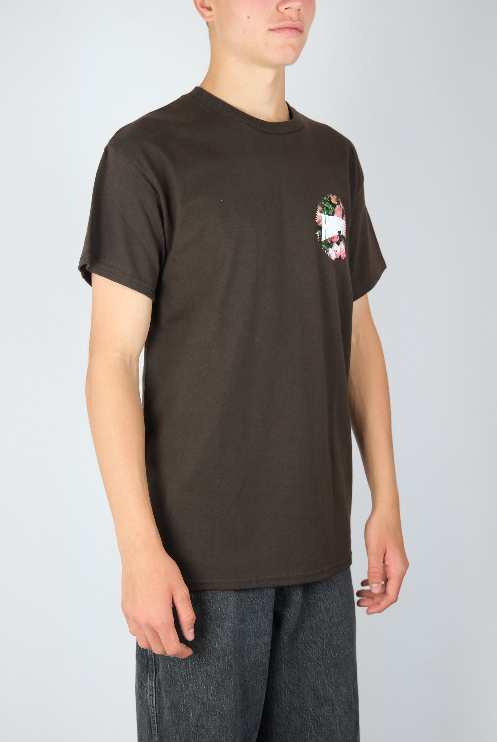 Hopp’s - ’big hopp’s roses’ heavyweight tee shirt - chocolate brown