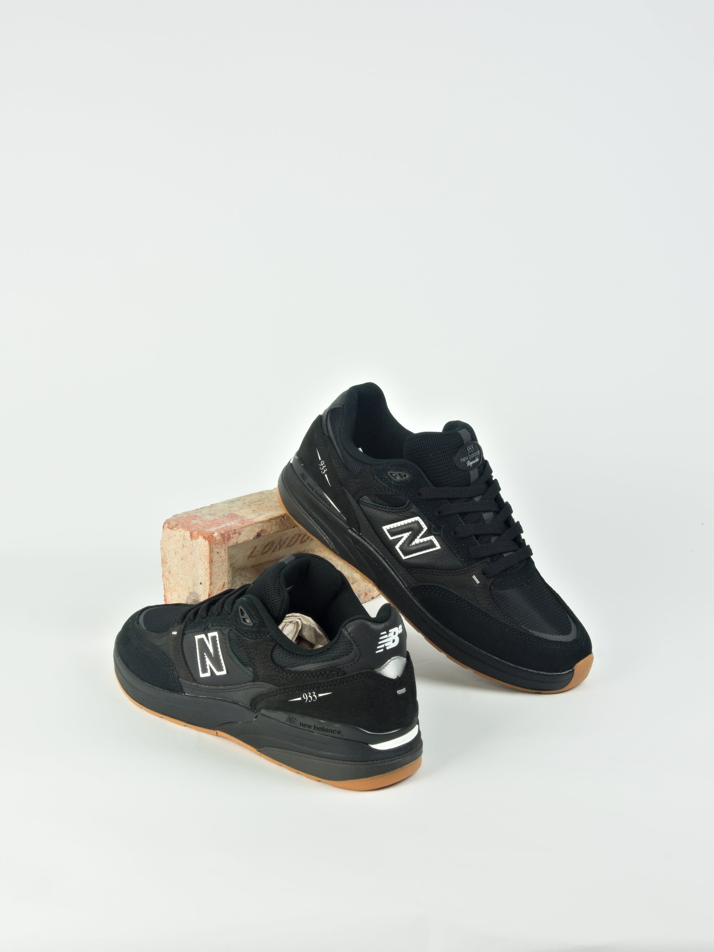 New balance numeric - 933 andrew reynolds - black gum