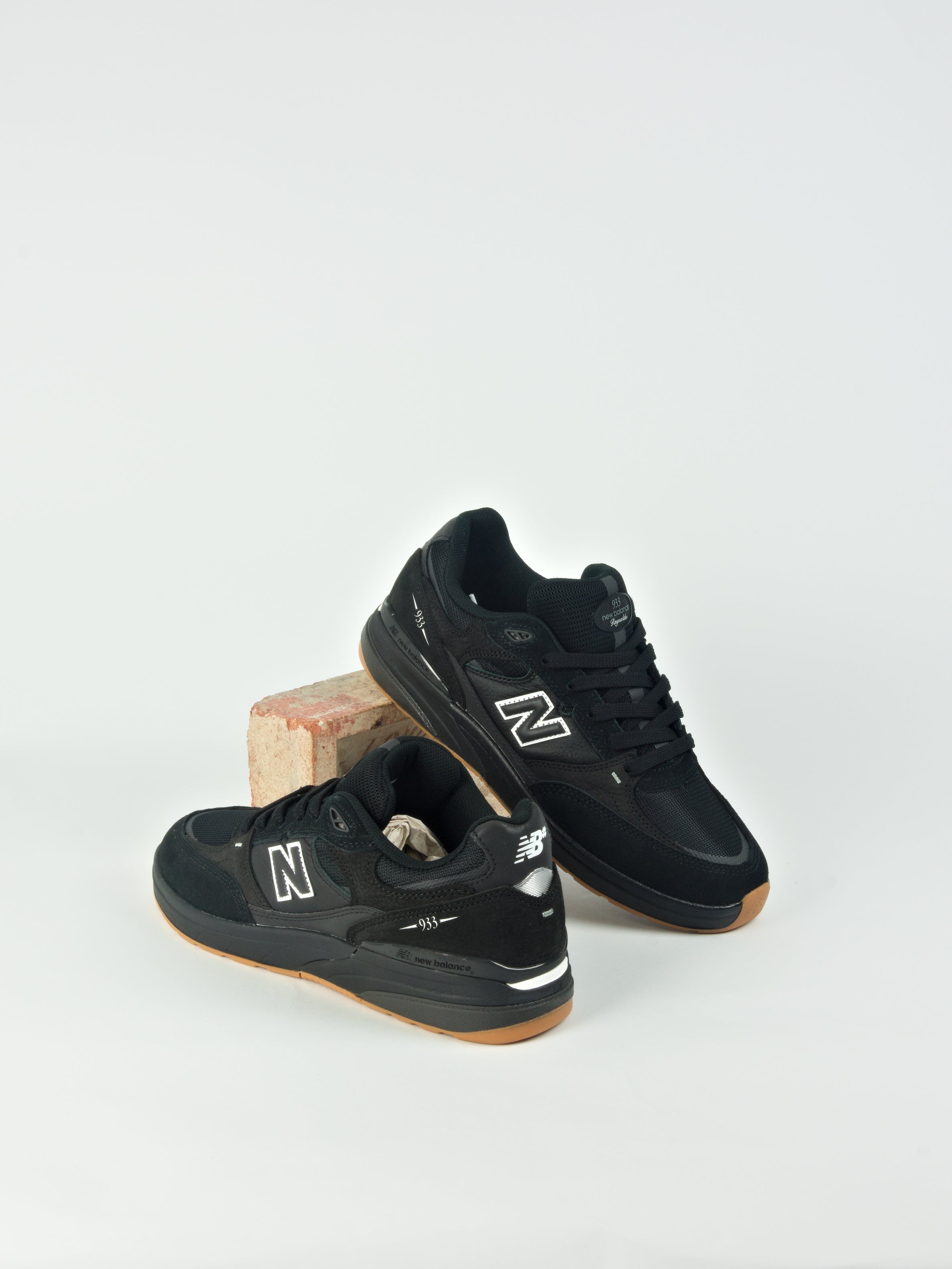 New balance numeric - 933 andrew reynolds - black gum