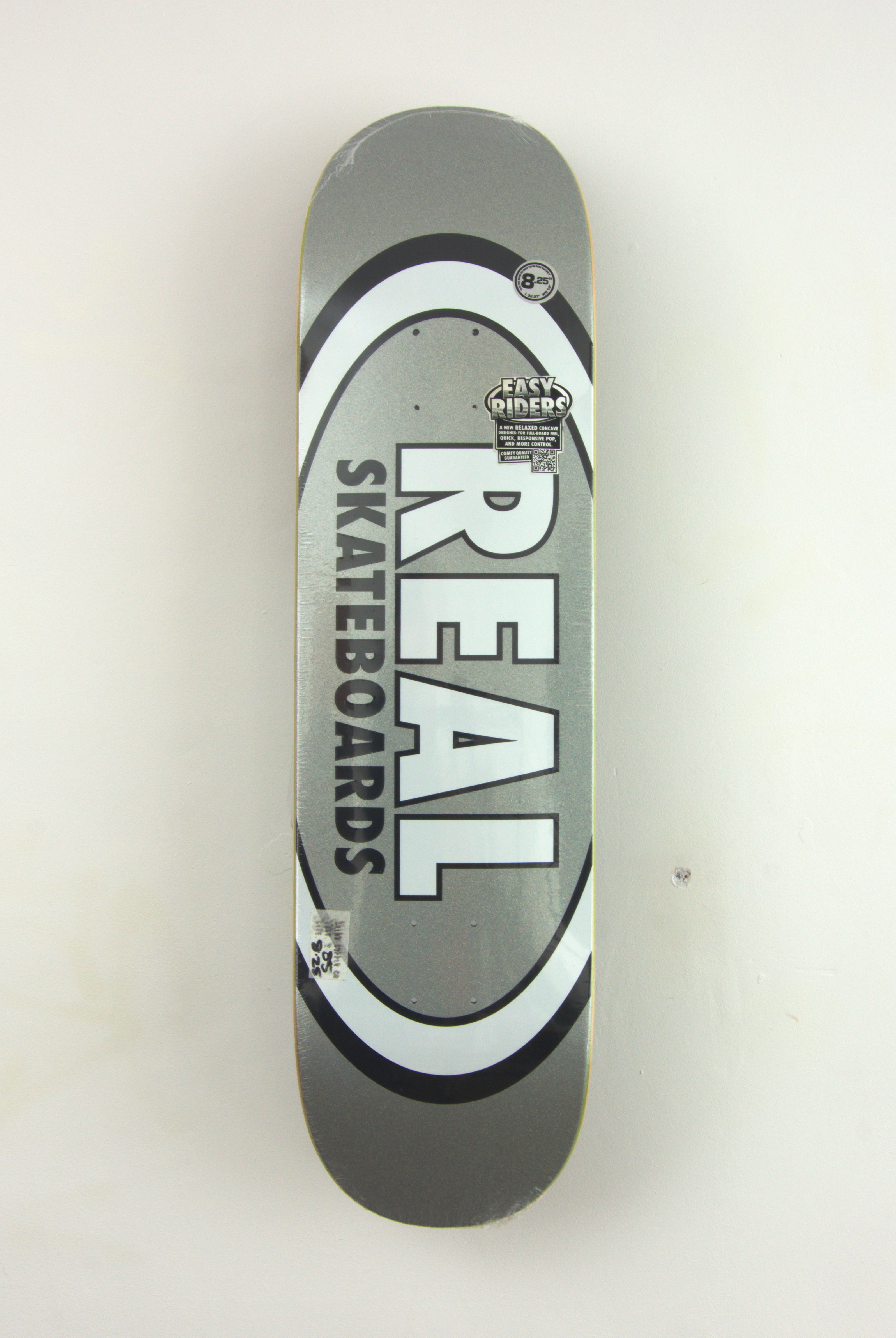Real skateboards - team classic oval skateboard deck - easy rider shape - 8.50 silver holo
