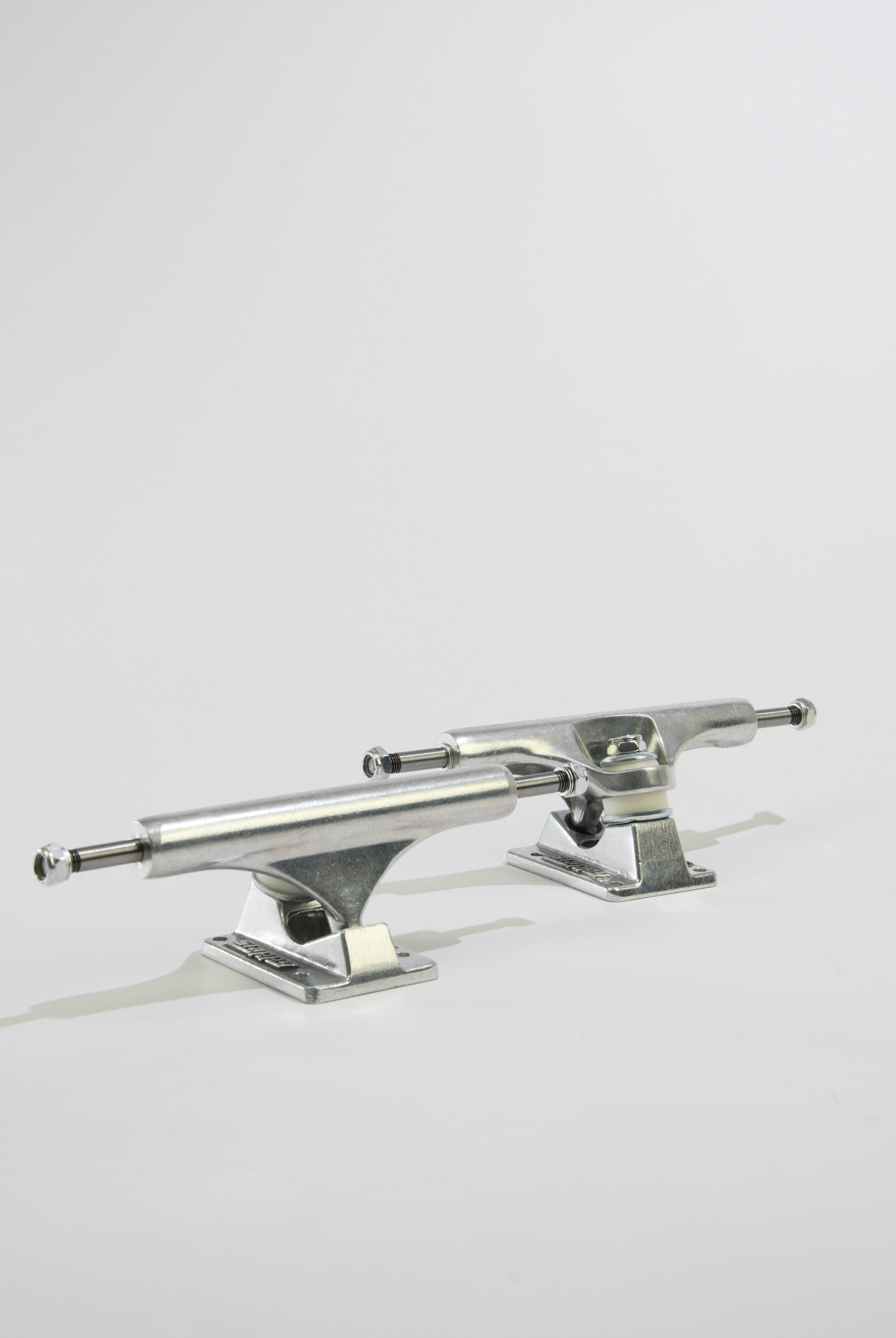 Slappy trucks - st1 skateboard raw polish - 8.25 pair silver skateboard