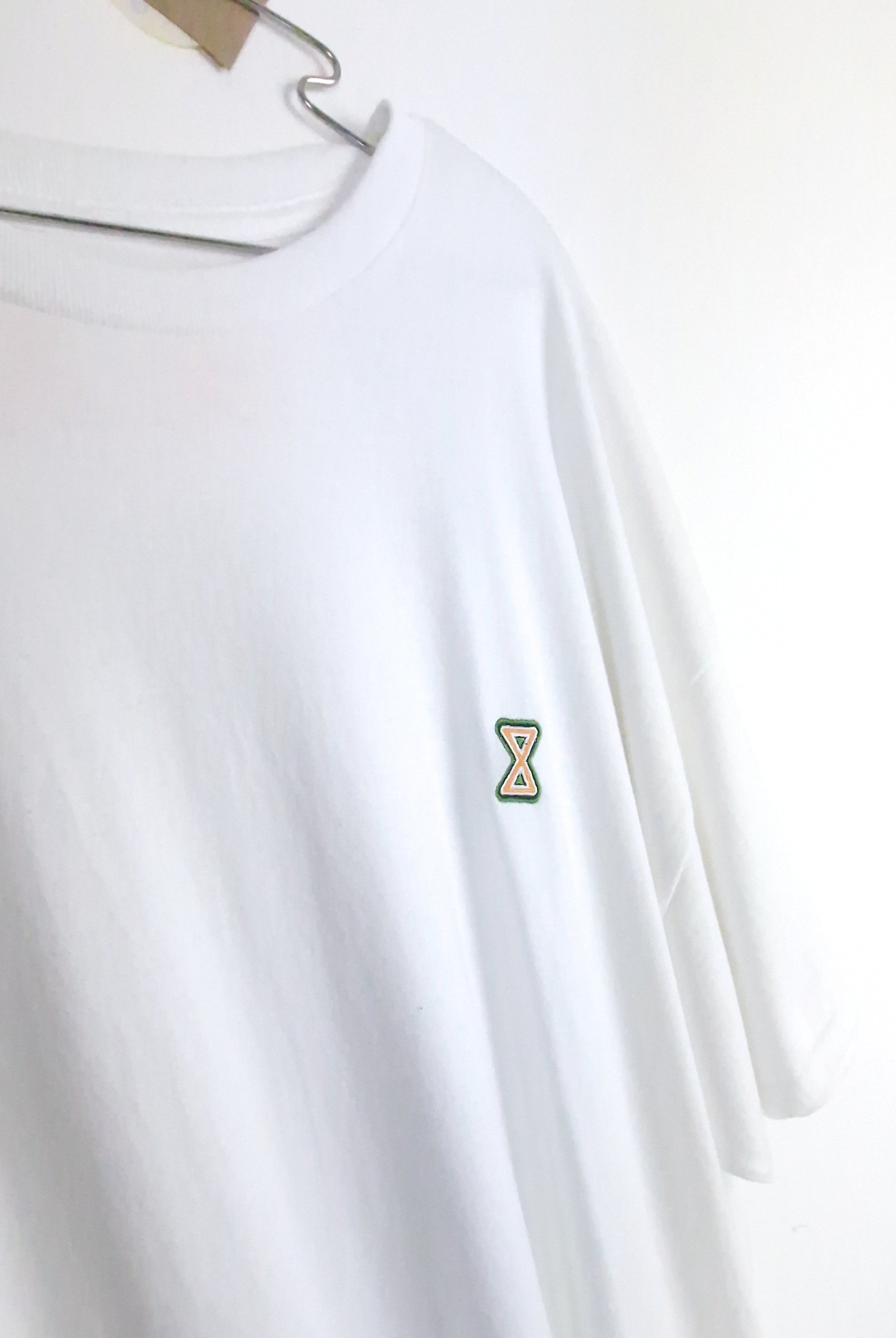 Xxl sour solution infintiy t shirt white 2xl last white shirt hourglass