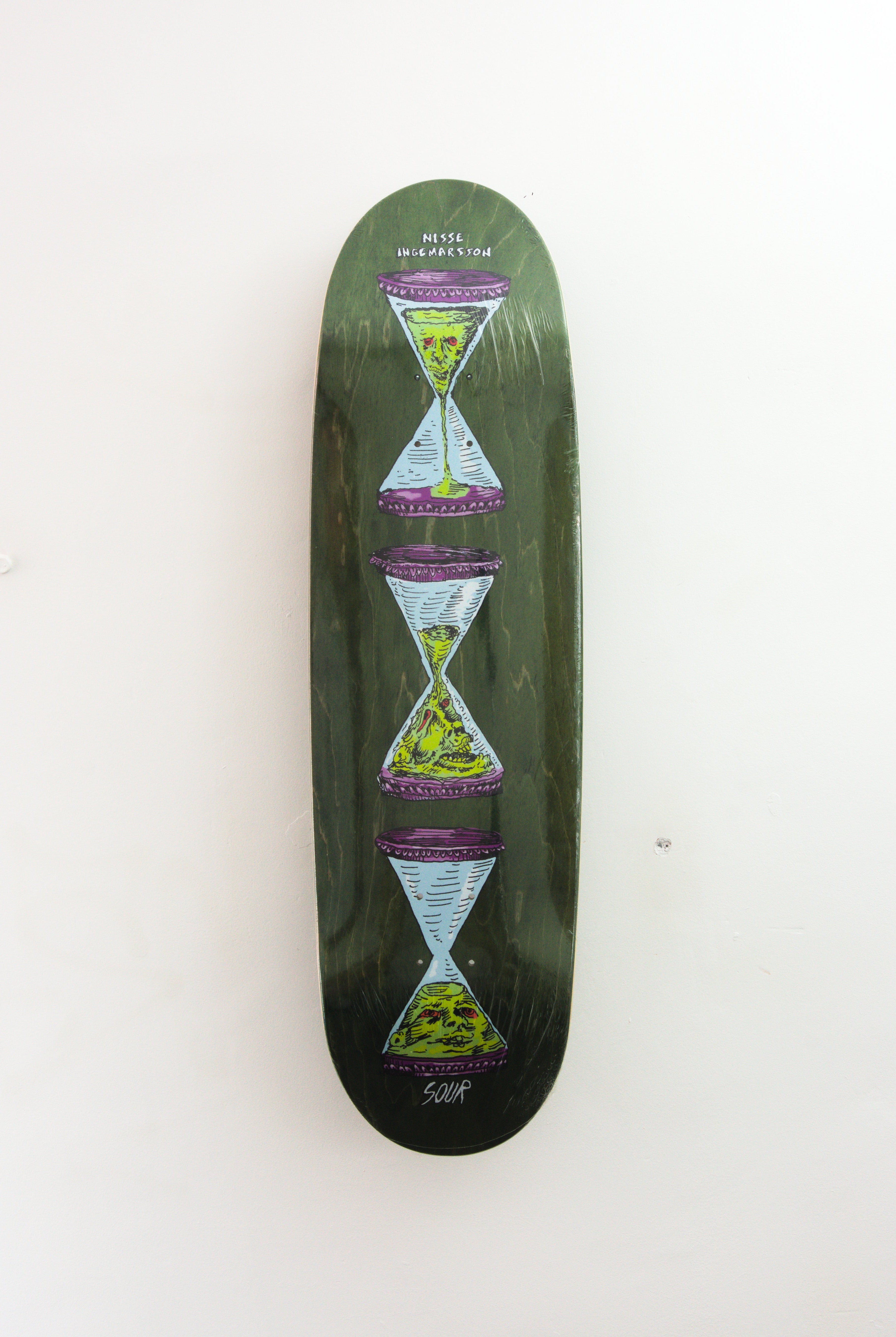 Sour solution – ’melting’ nisse ingemarsson pro model skateboard deck 8.75 special shape dark green skateboard