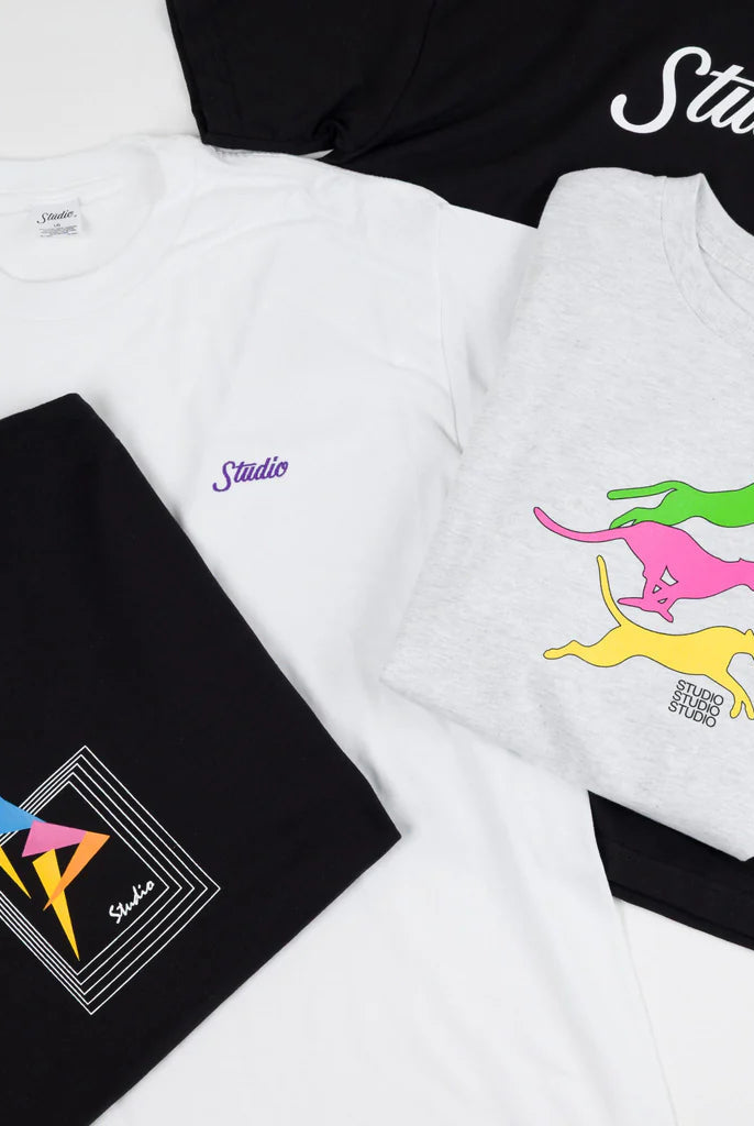 Studio - pointer sister tee - black