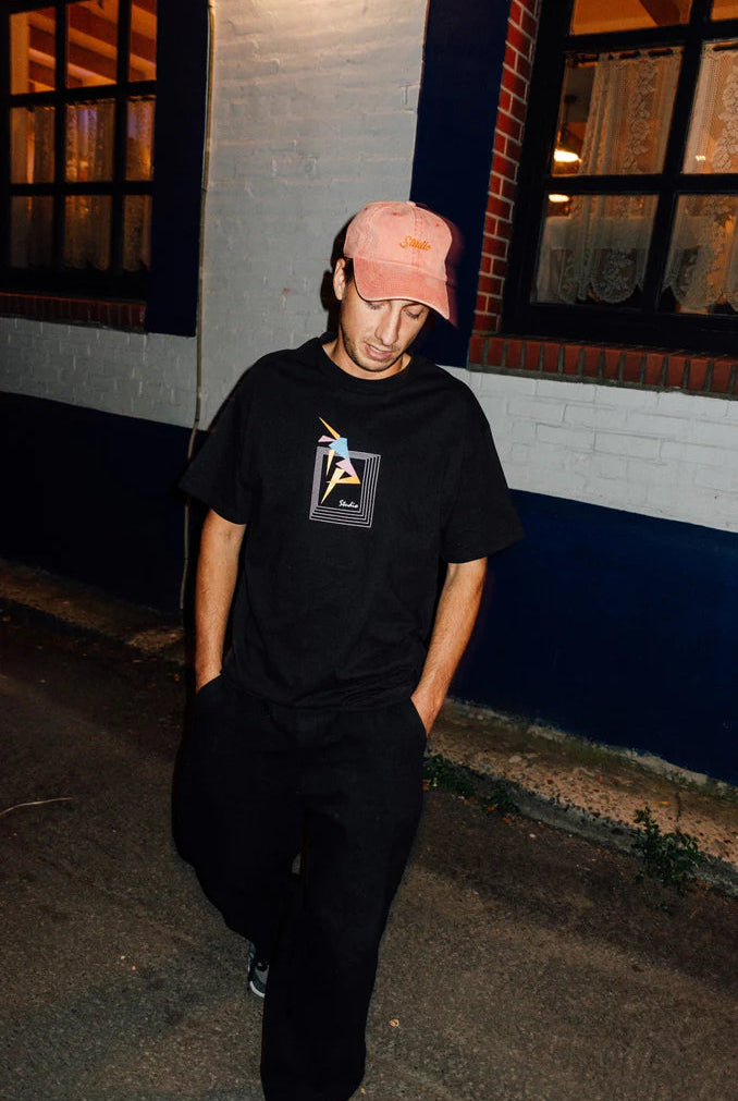 Studio - pointer sister tee - black