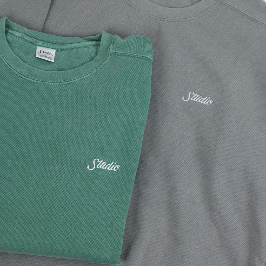 Studio - small script garment dyed crewneck - grey