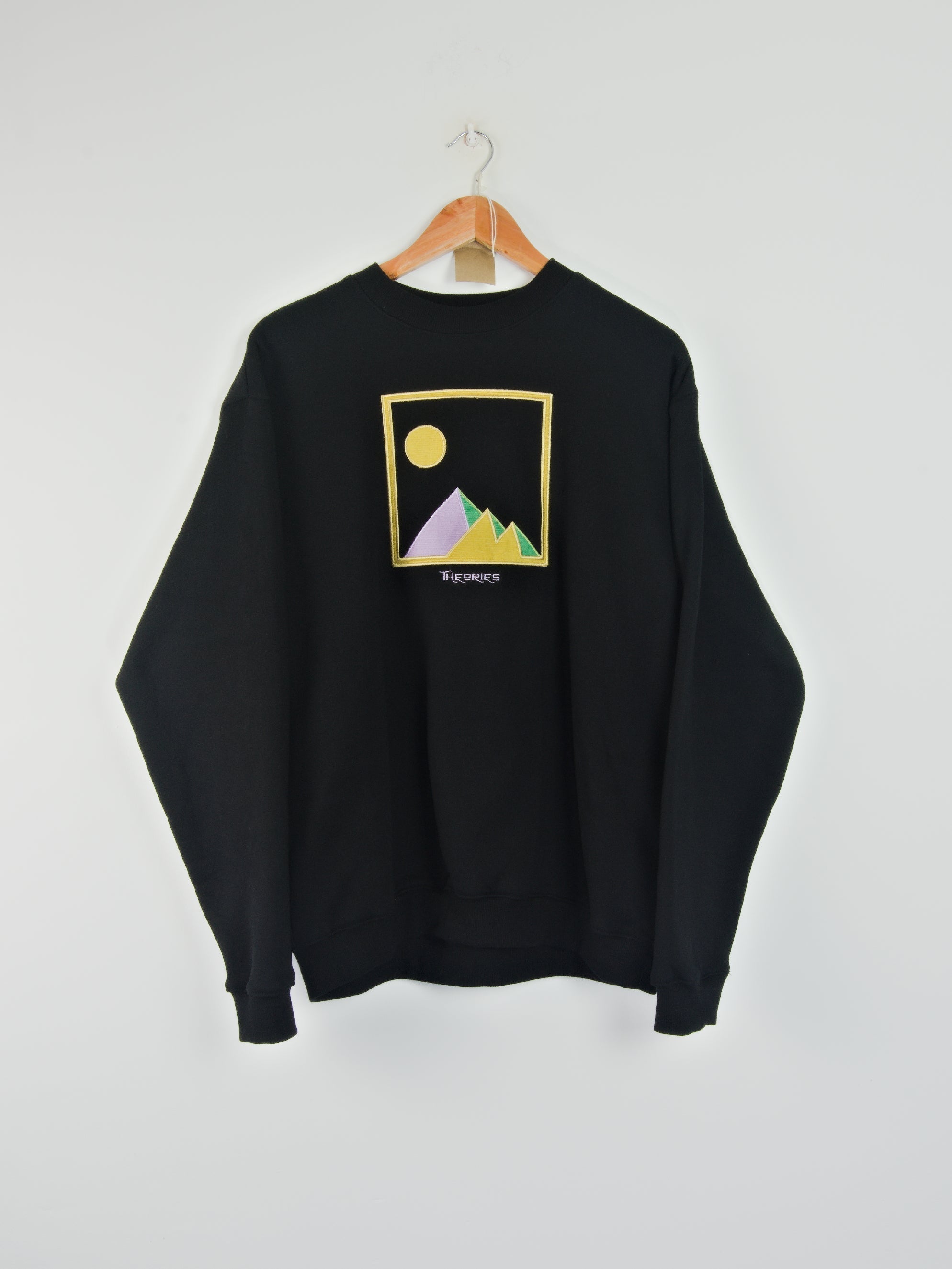 Theories of atlantis - giza applique crewneck sweatshirt - black