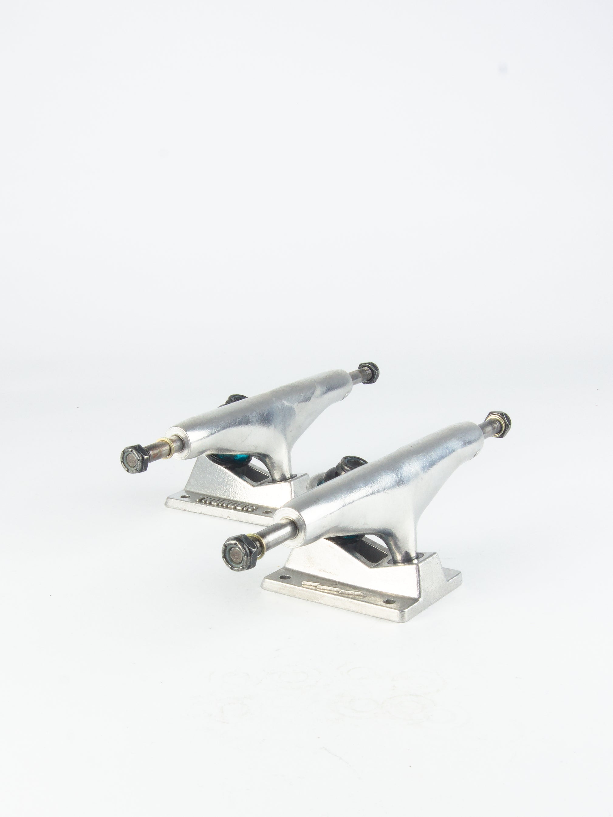 Thunder - standard skateboard trucks polished - 8.00 | 147mm