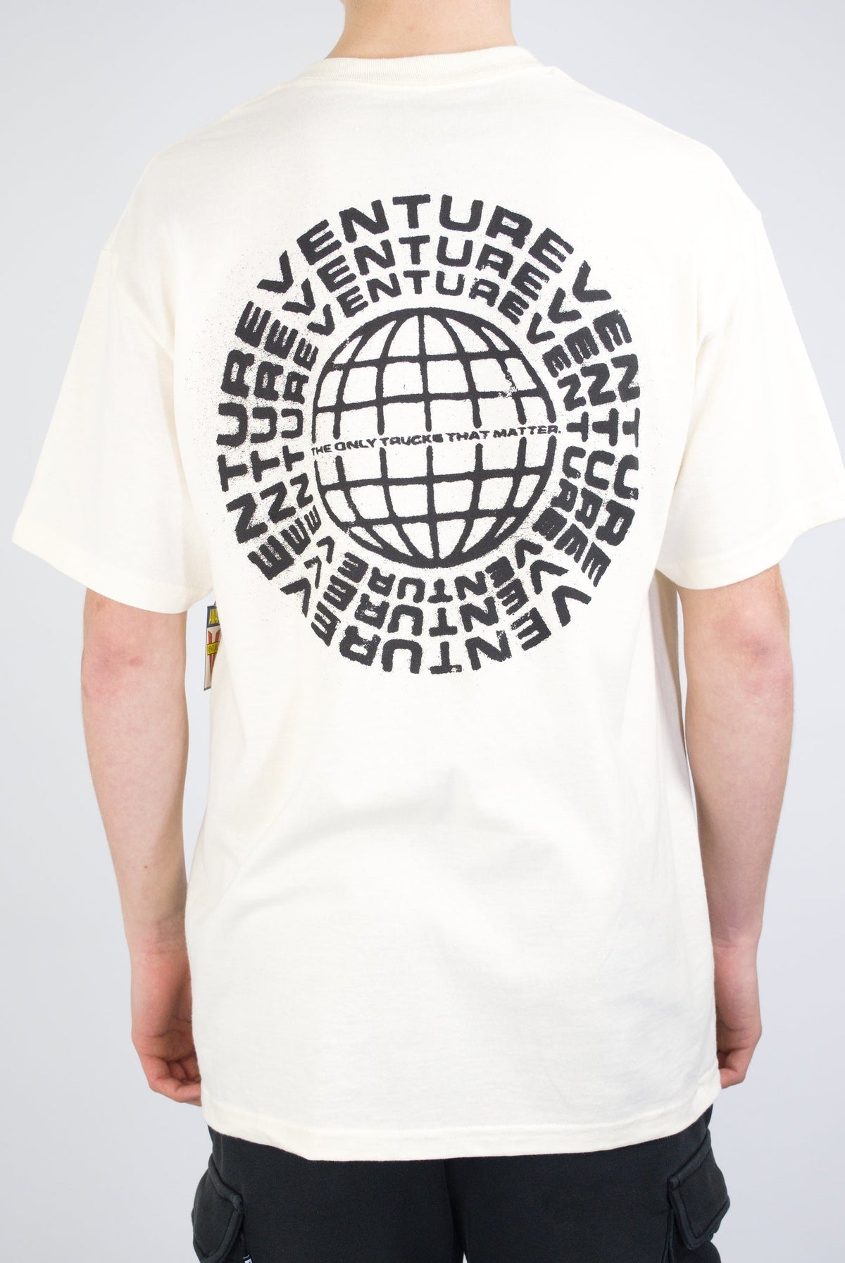 2xl venture - global tee shirt - cream last one size only