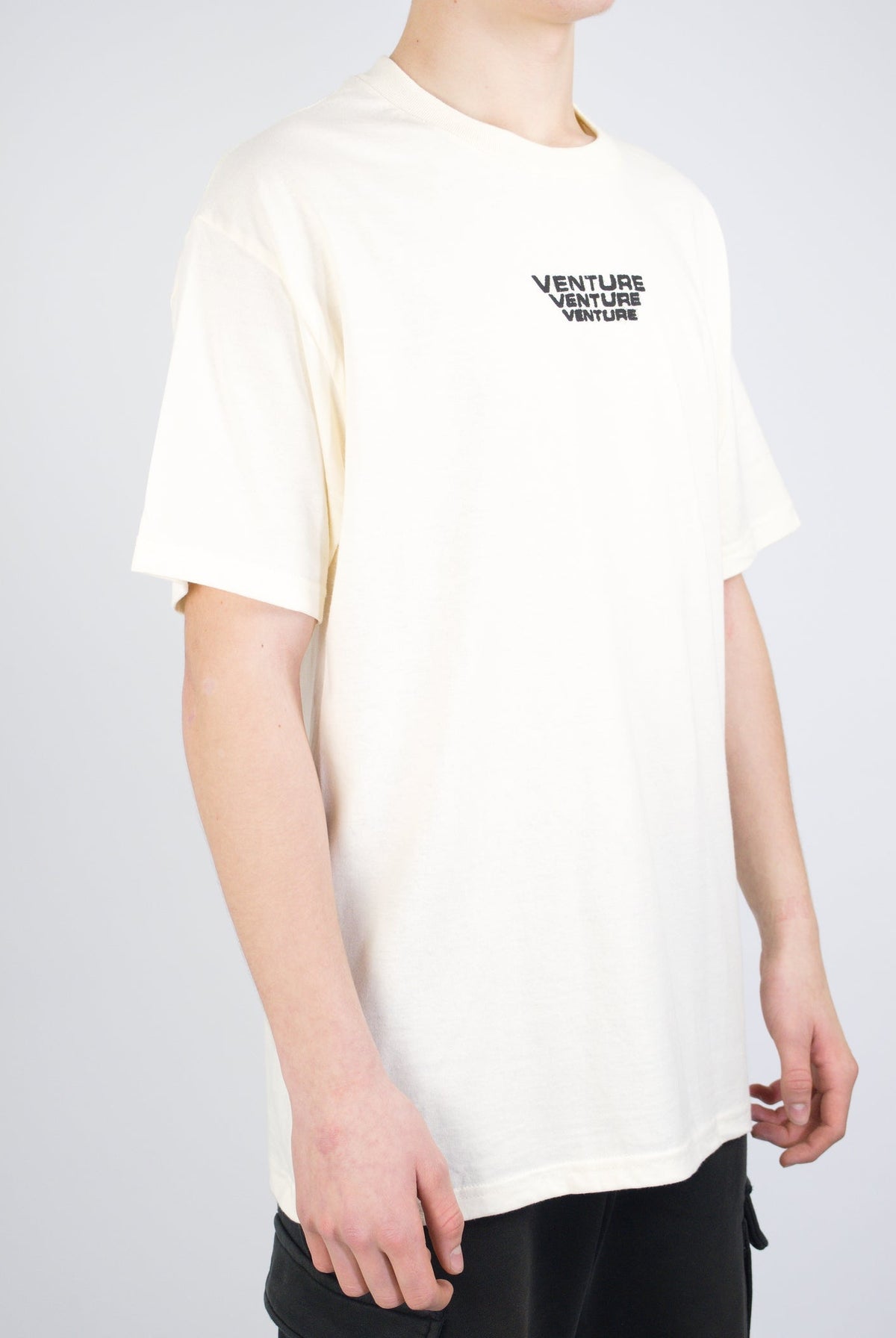 2xl venture - global tee shirt - cream last one size only