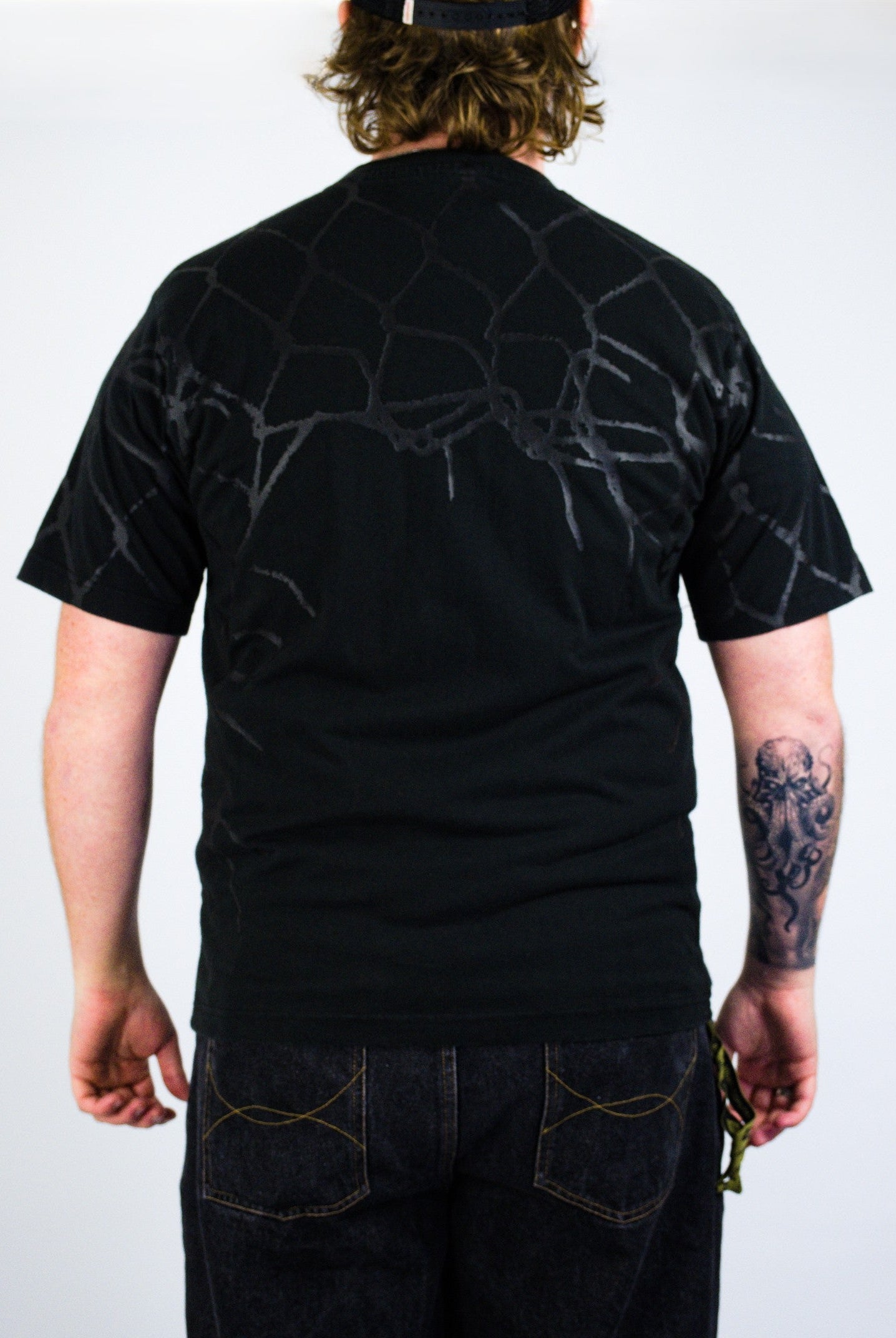 Wknd - fishbone emblem tee - faded black