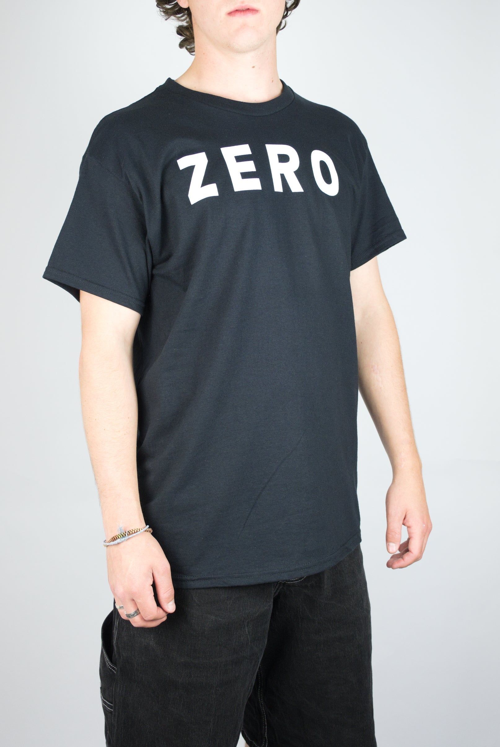 Xl zero - army tee shirt - black / white only