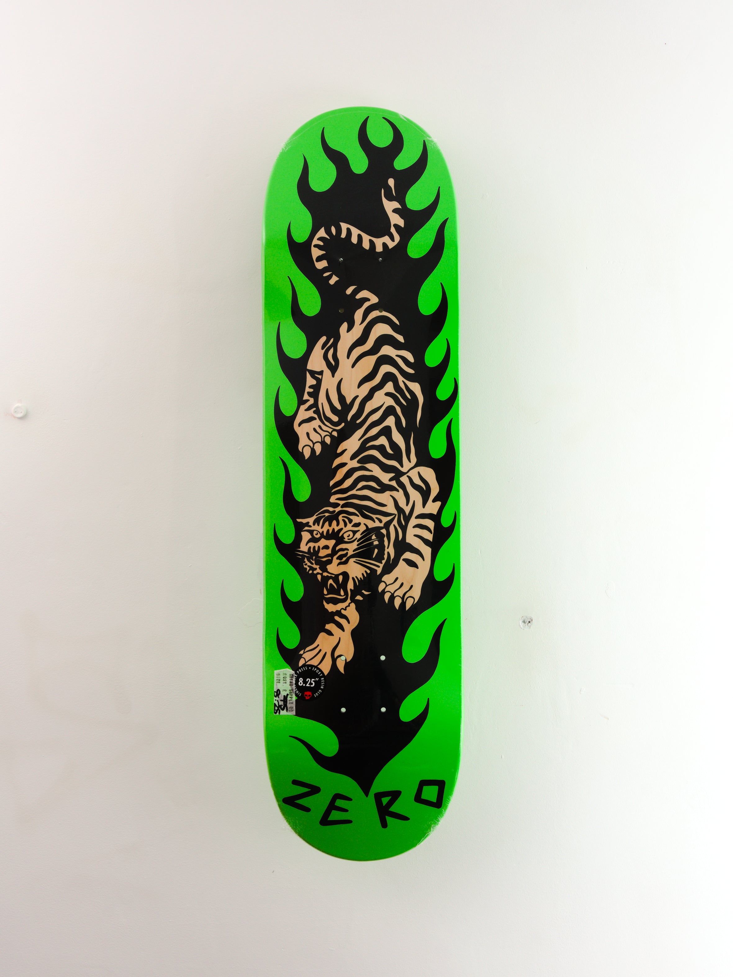 Zero skateboards - x han shinko skateboard deck - tommy sandoval pro 8.25’’ green