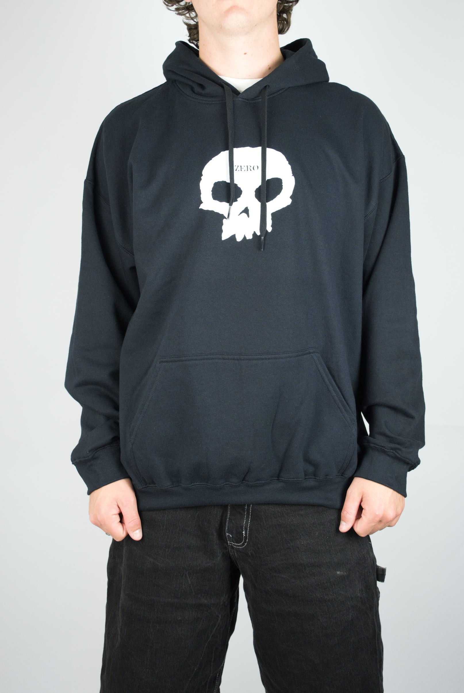 Zero - skull pull over hoodie - black / white