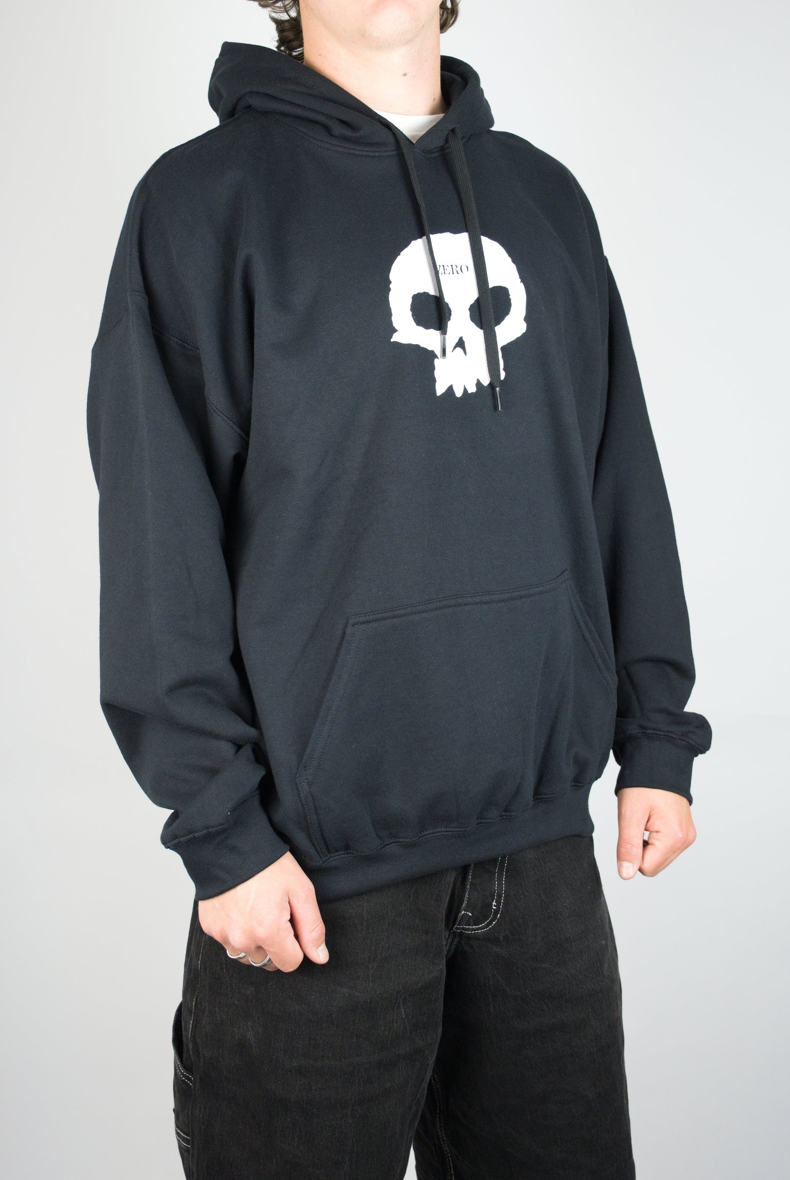 Zero - skull pull over hoodie - black / white