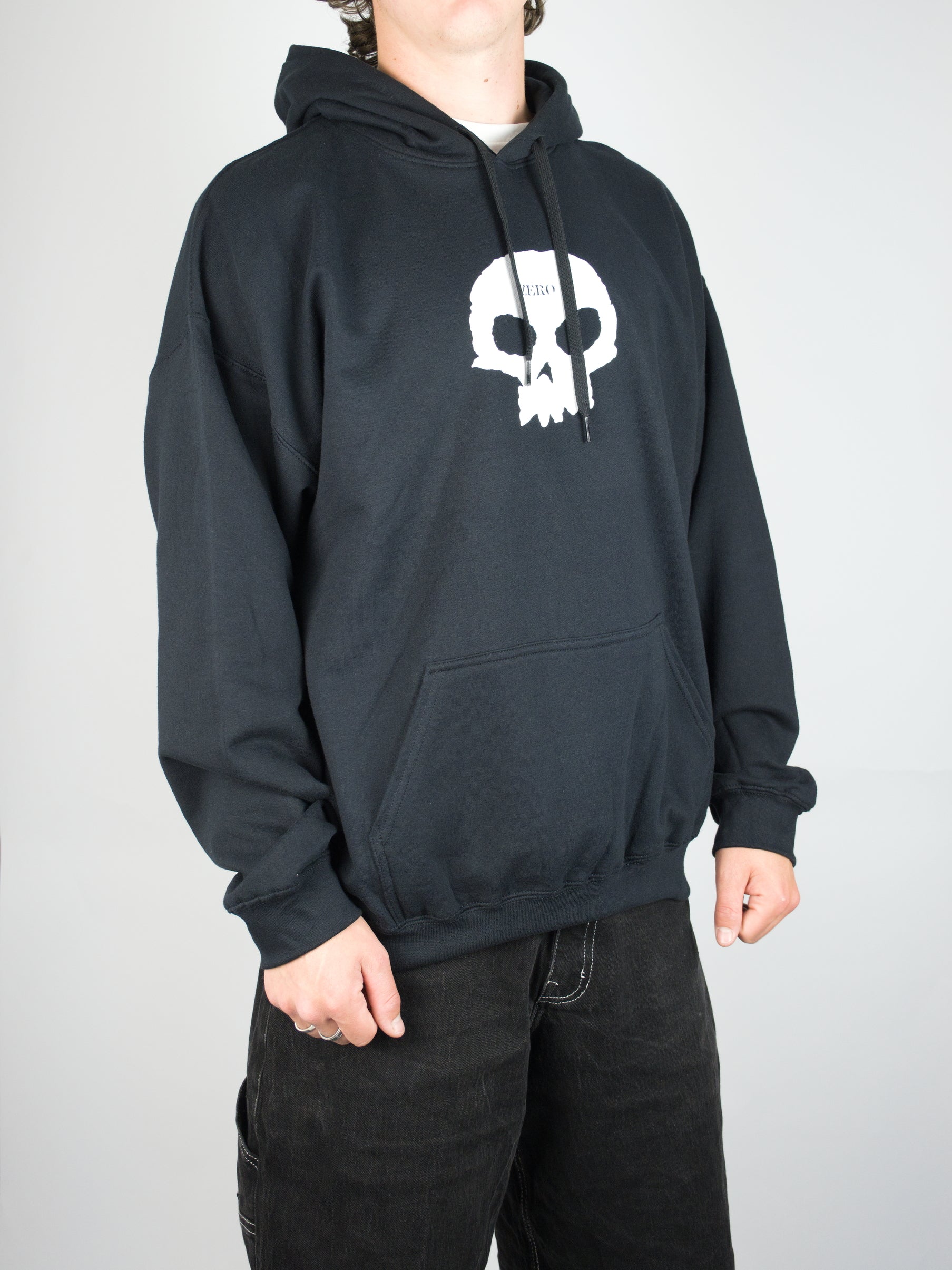 Zero - skull pull over hoodie - black / white