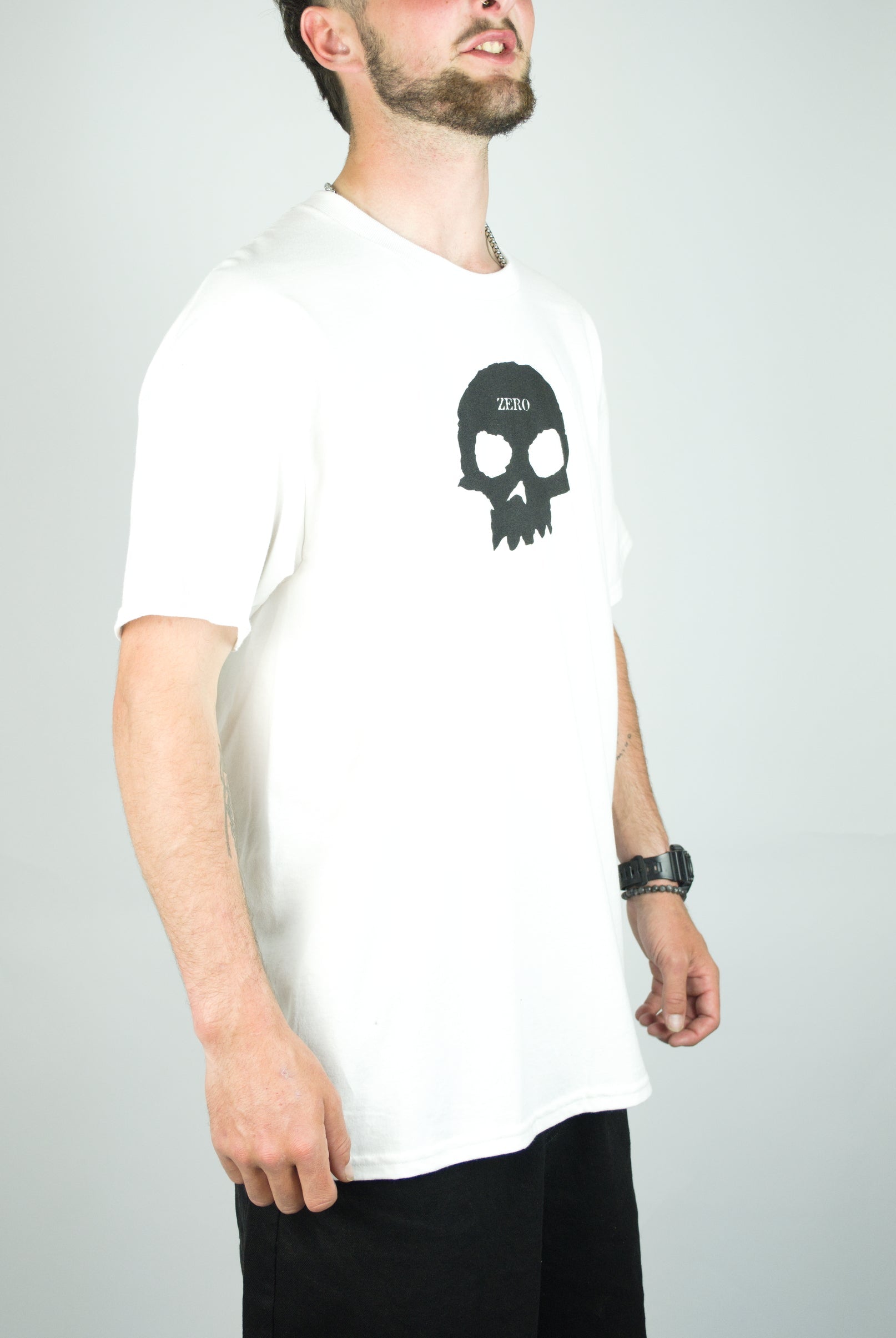 Zero - skull tee - white / black