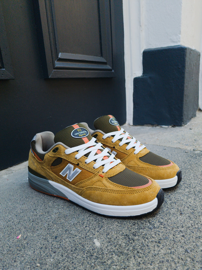 New balance numeric - 933 andrew reynolds pro skate shoe - tan white orange