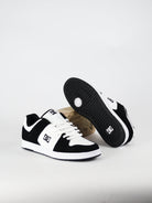 Dc shoes - mantecca 4 skate - black / white