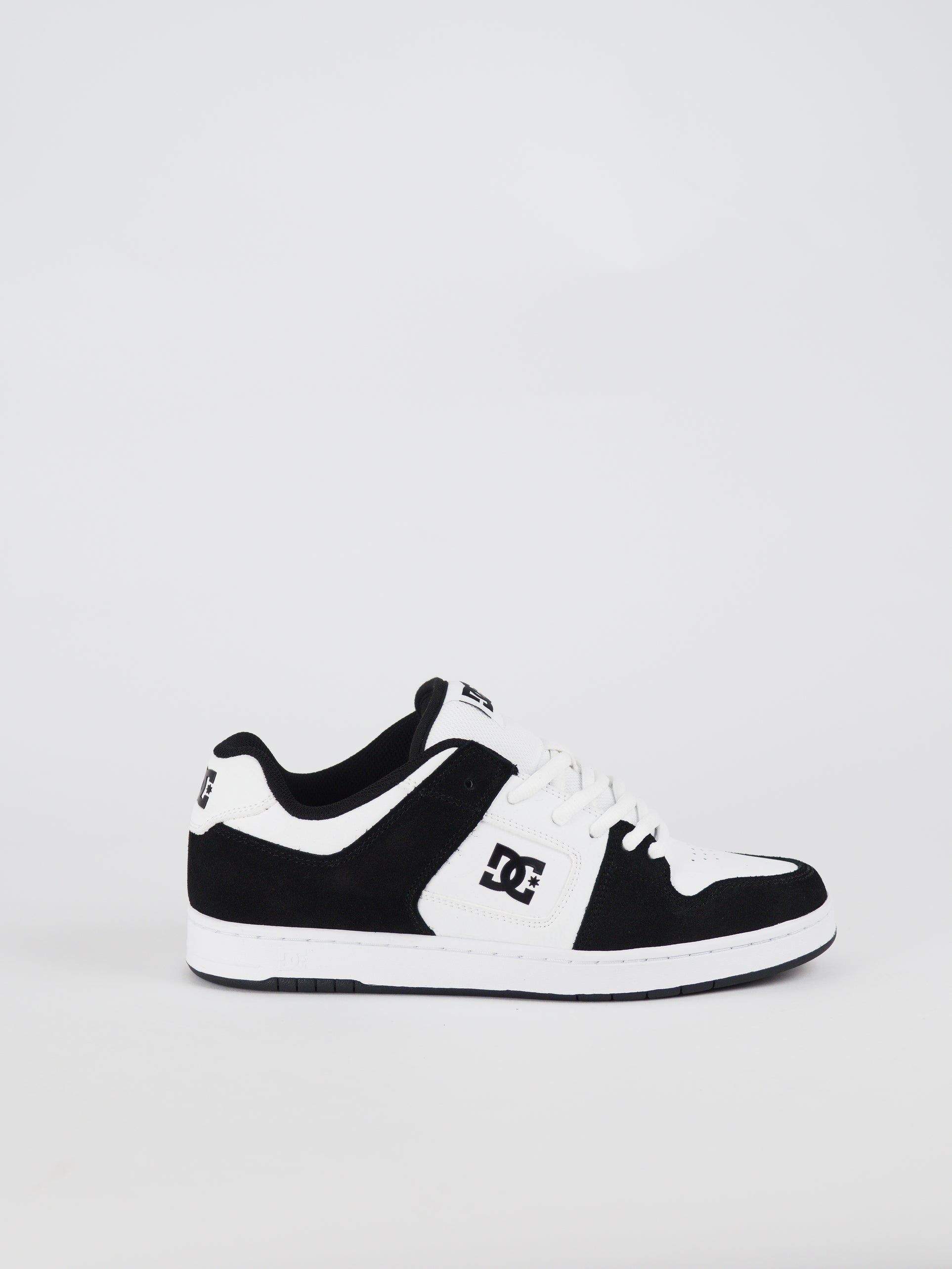 Dc shoes - mantecca 4 skate - black / white