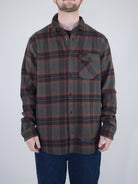 Dc shoes - marshal flannel shirt - heather grey / red plaid flannel button-up