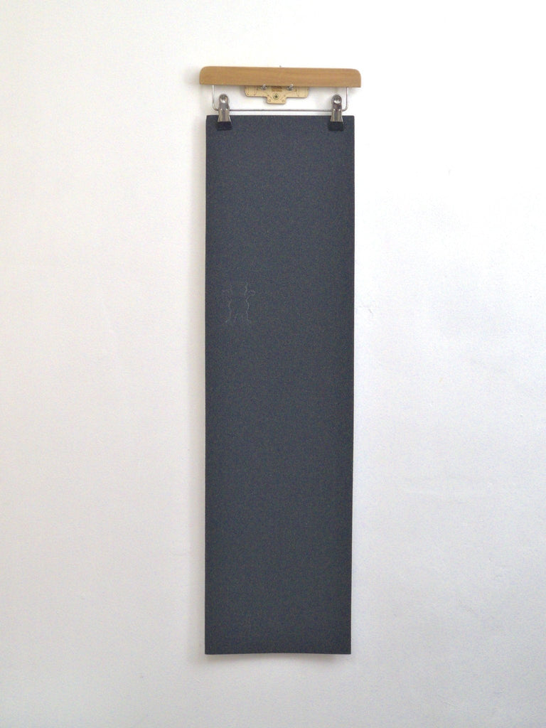 Vertical rectangular chalkboard with clip on Grizzly Regular 9’’ Grip Tape Sheet