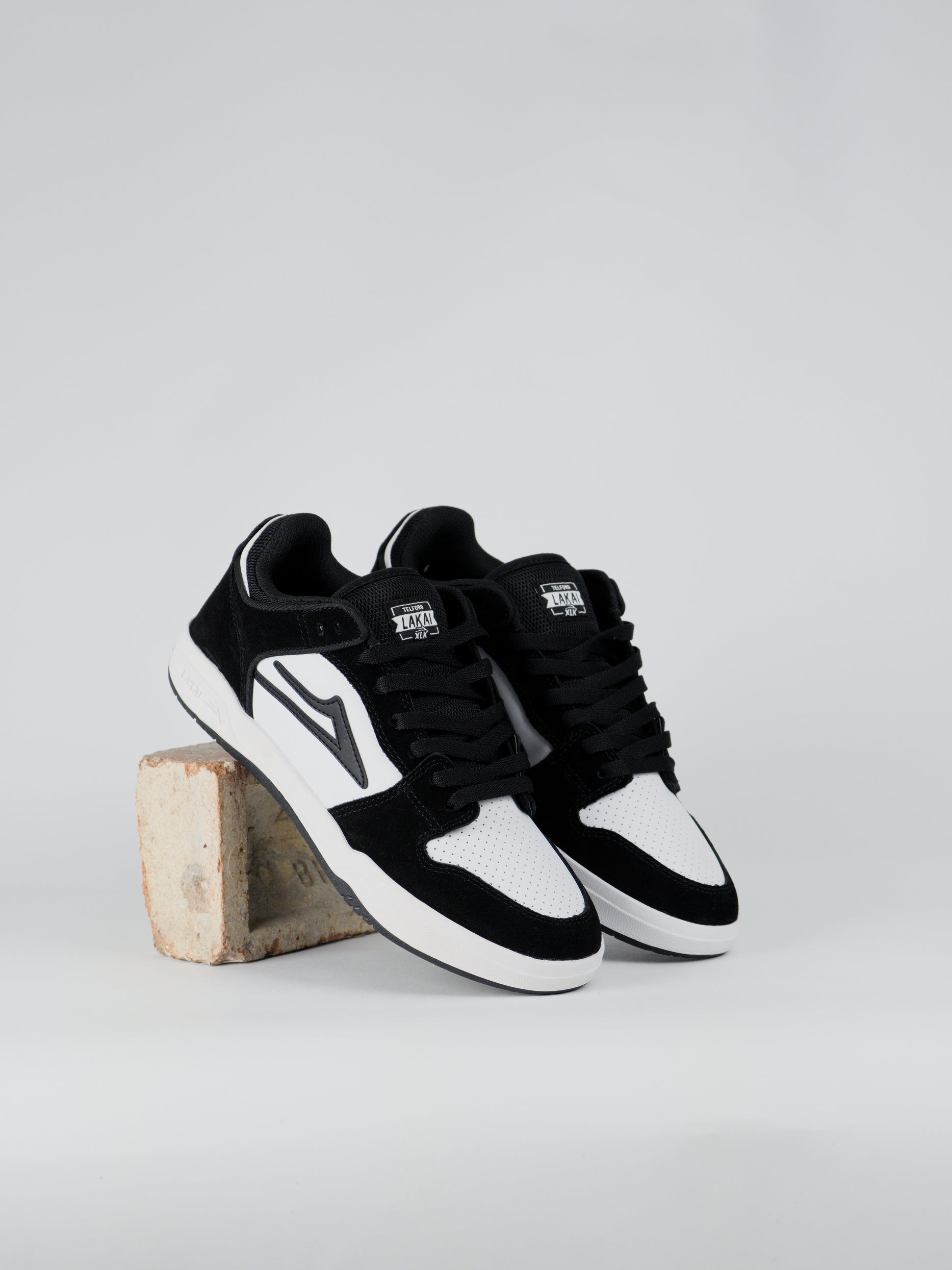 Lakai - telford low skate shoe - black white