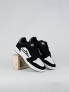 Lakai - telford low skate shoe - black white