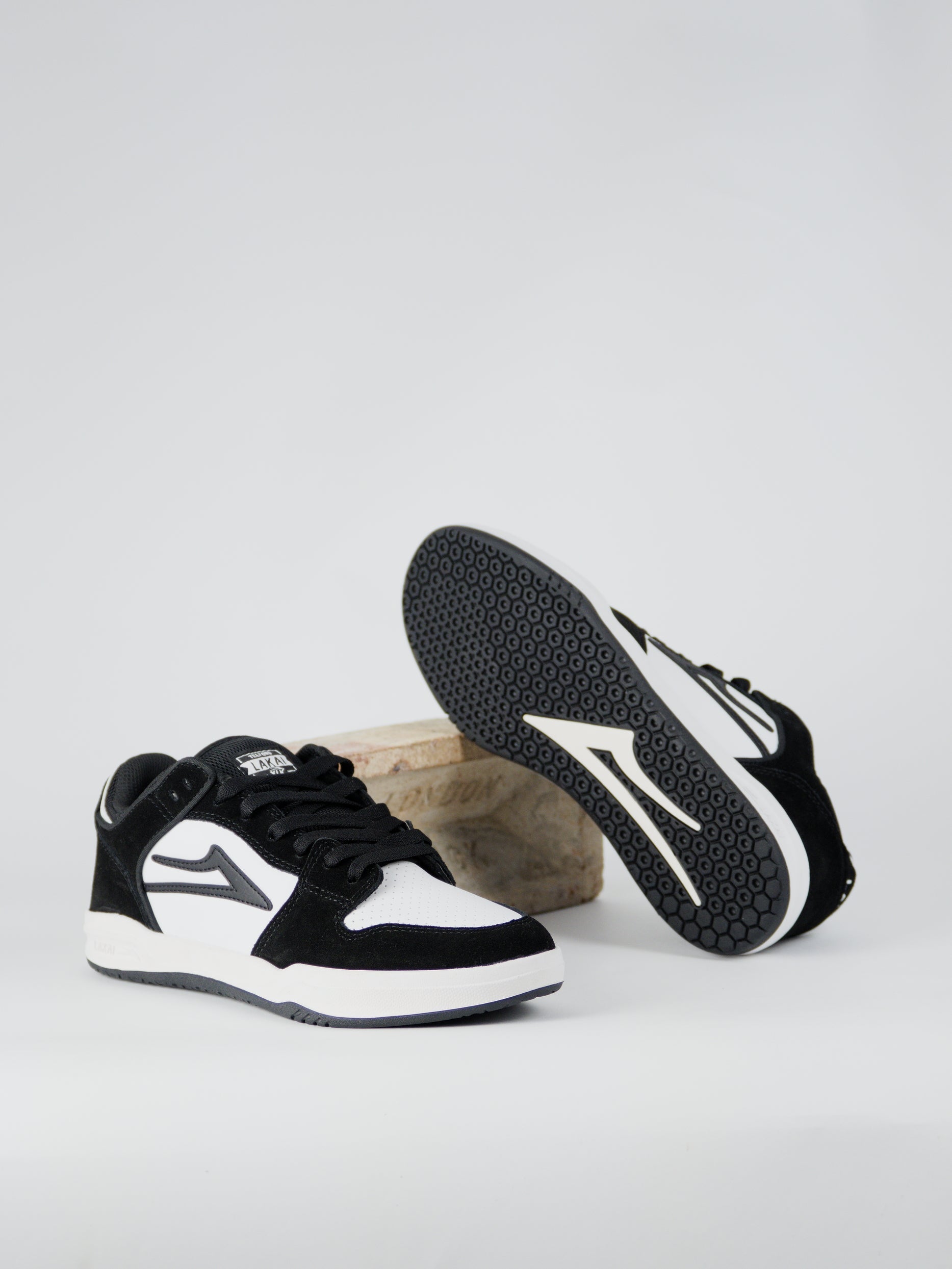 Lakai - telford low skate shoe - black white