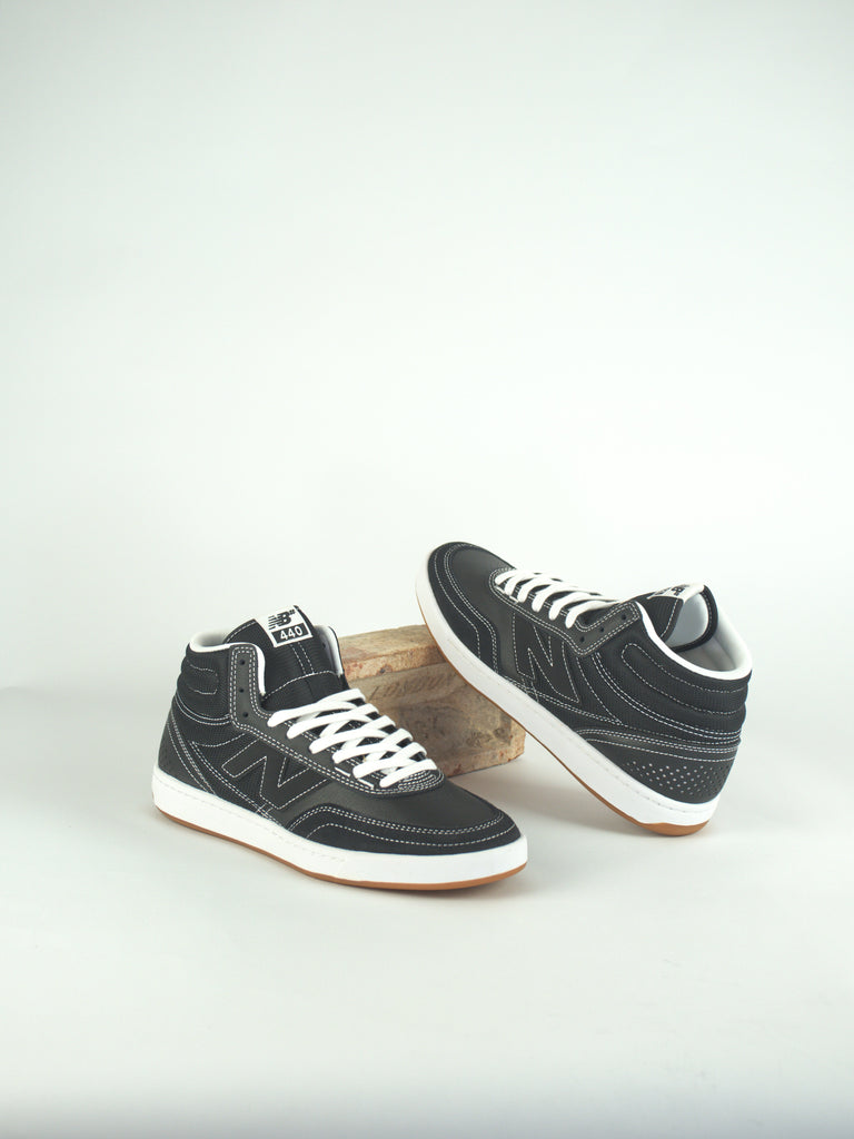 New Balance Numeric - Nm 440 High V2 Skate Shoe - Black And White Sneakers With Gum Soles