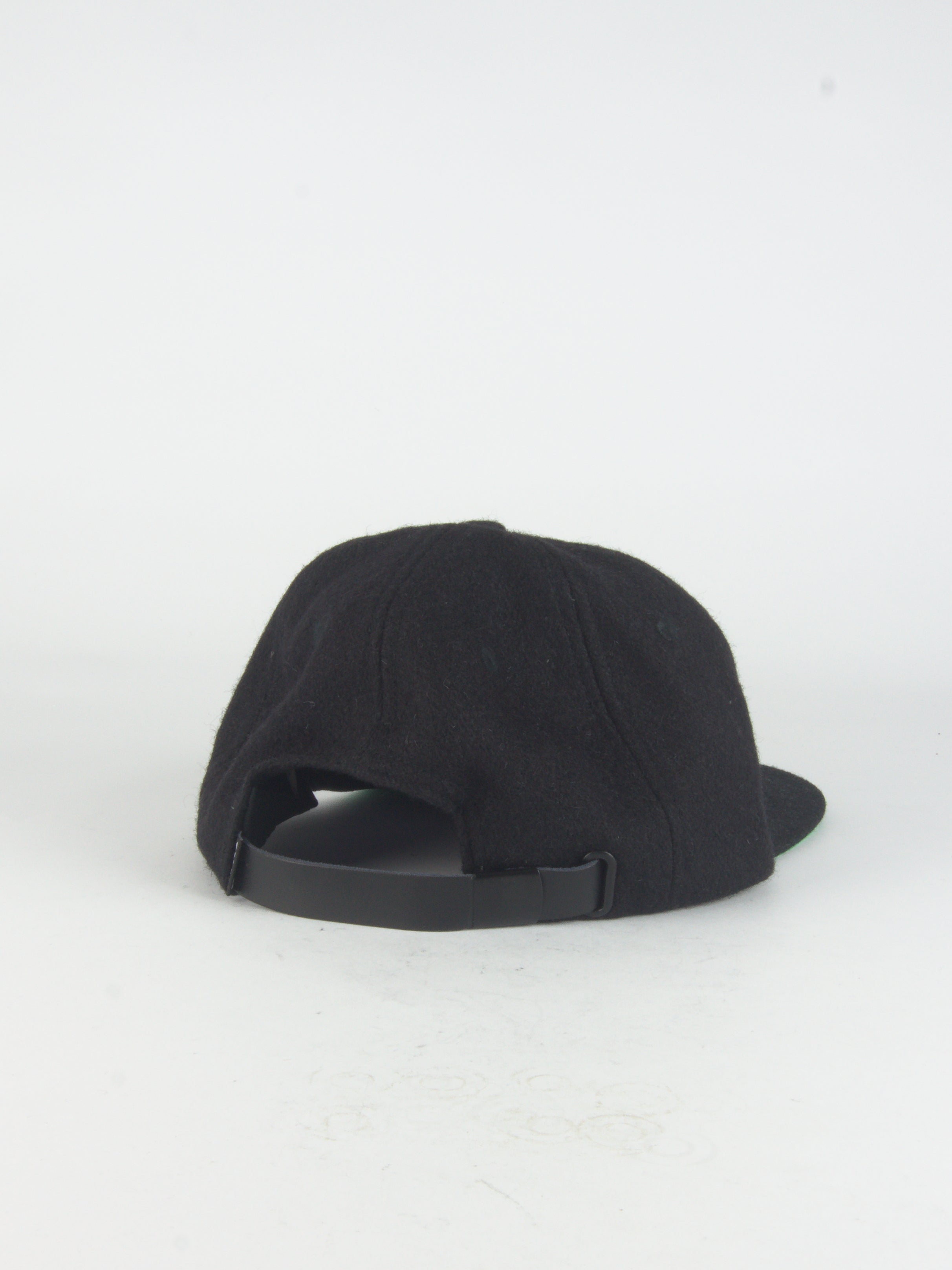 Real skateboards - stacked logo cap - black