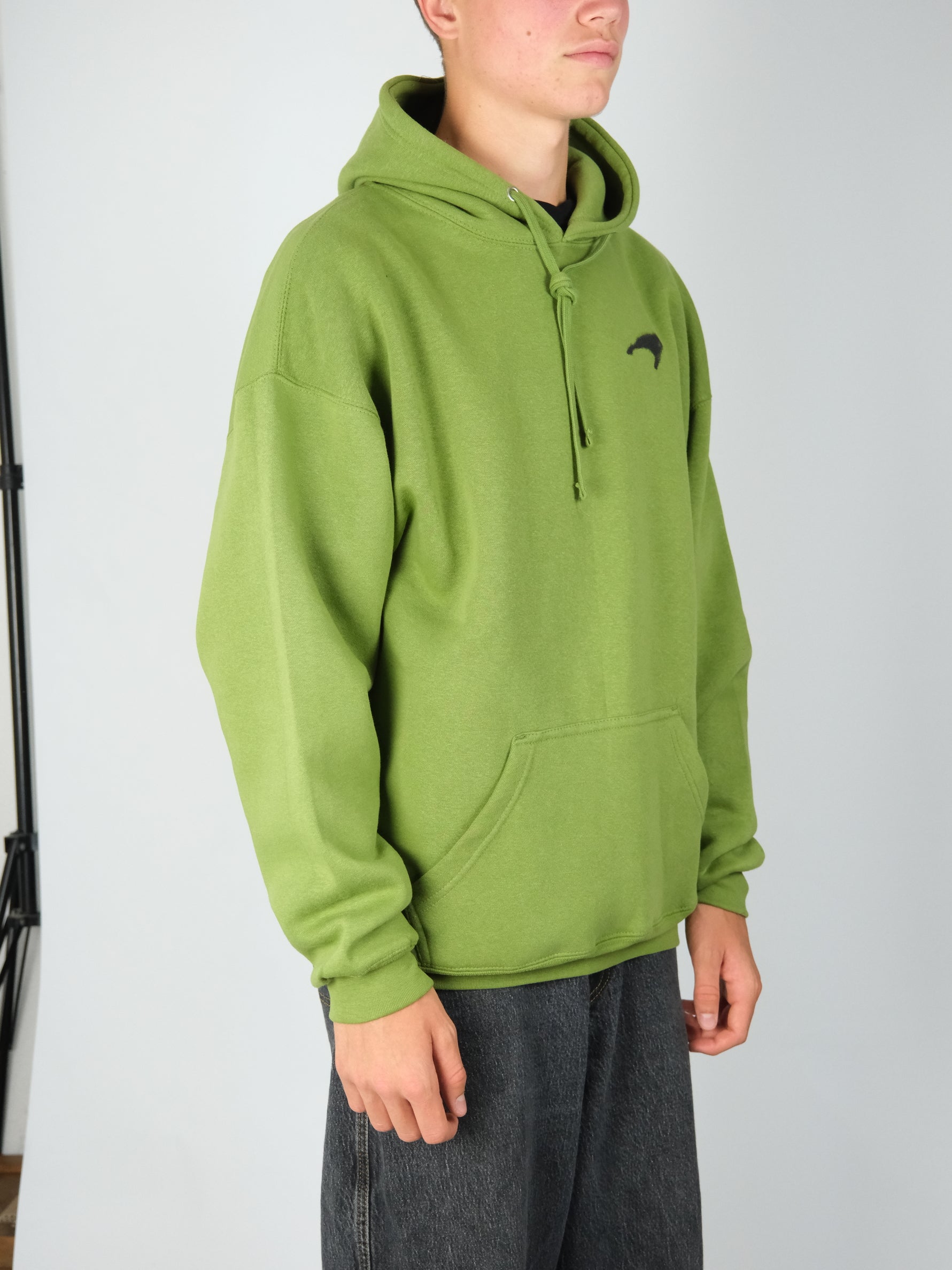 Snack - ’alive overspray’ heavyweight 10 oz cotton hoodie - moss green
