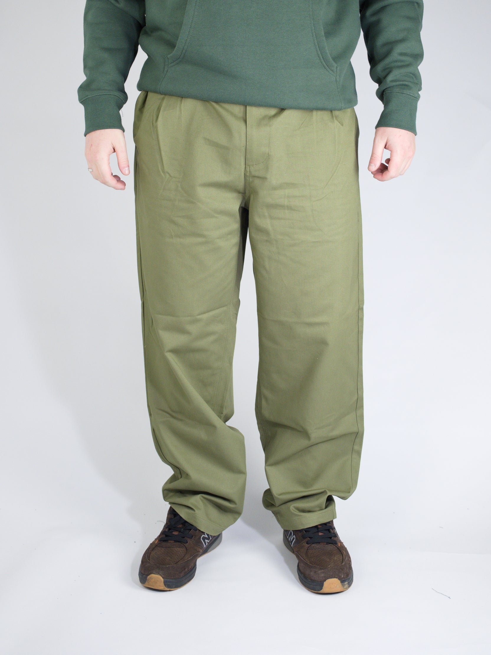 Sour solution - baggy chino - olive green