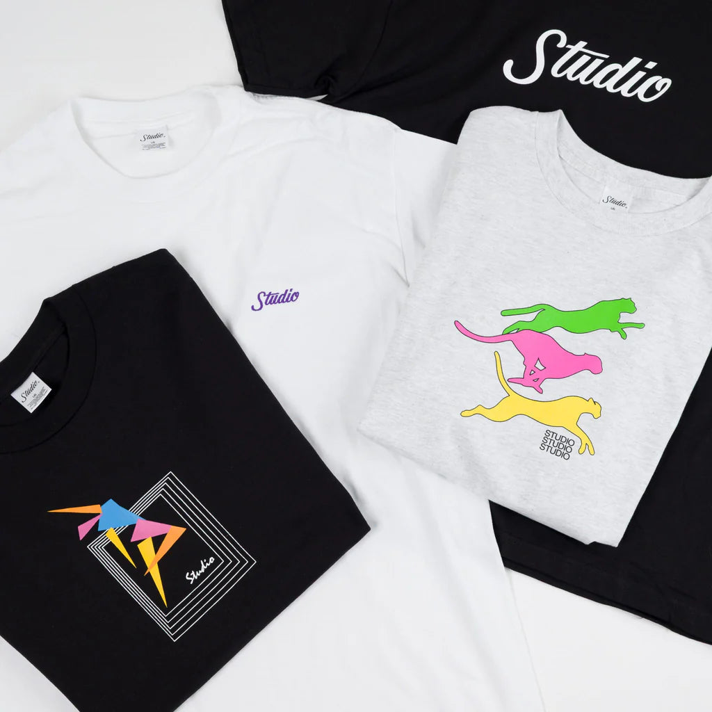 Studio - pointer sister tee - black