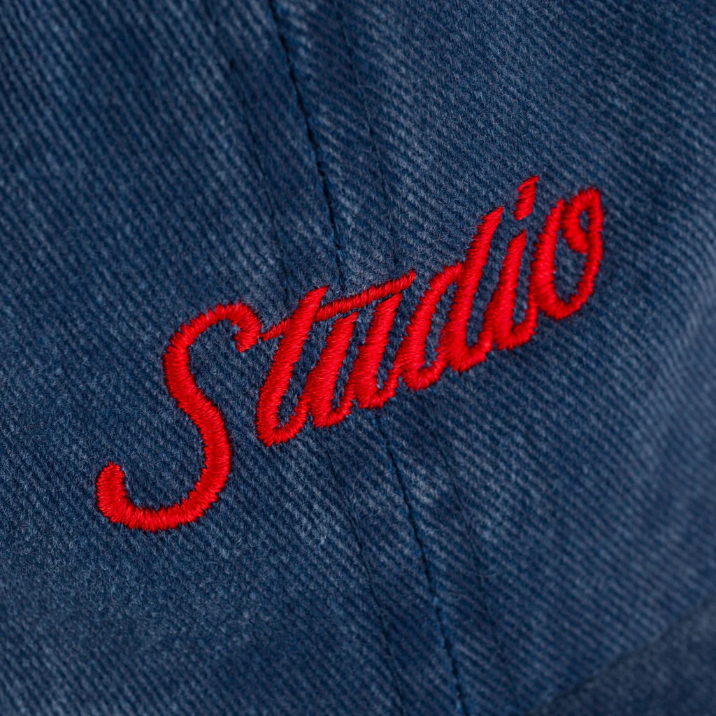 Studio - small script - 6 panel garment dyed - navy