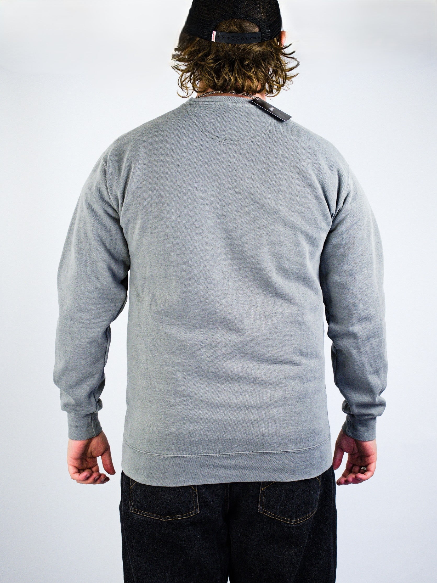 Studio - small script garment dyed crewneck - grey