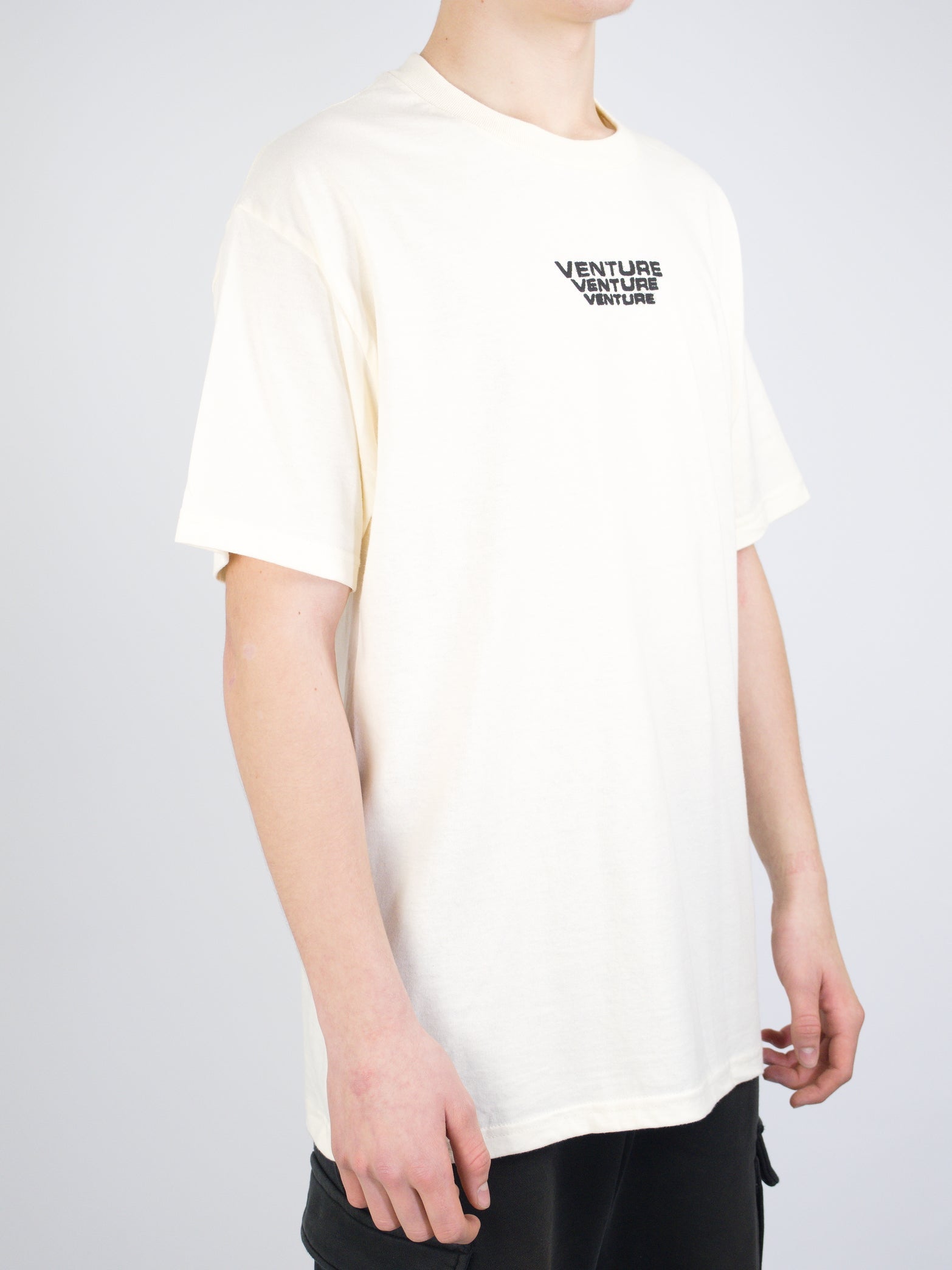2xl venture - global tee shirt - cream last one size only