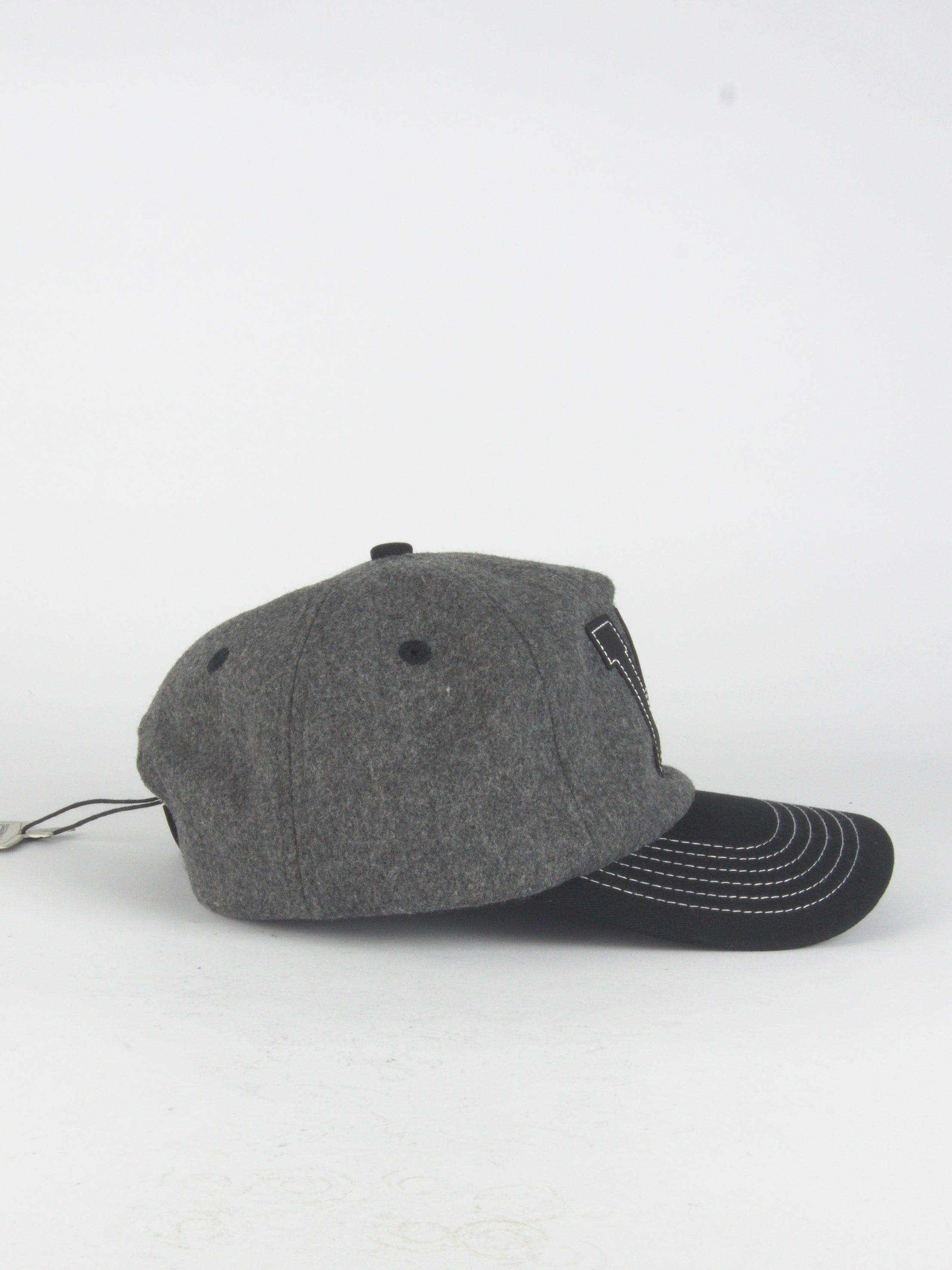 Wknd - eddy cap - heavyweight felt - grey