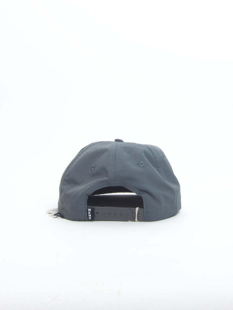 Wknd - eddy unstructured 6 panel snap back - metal grey / white - cap